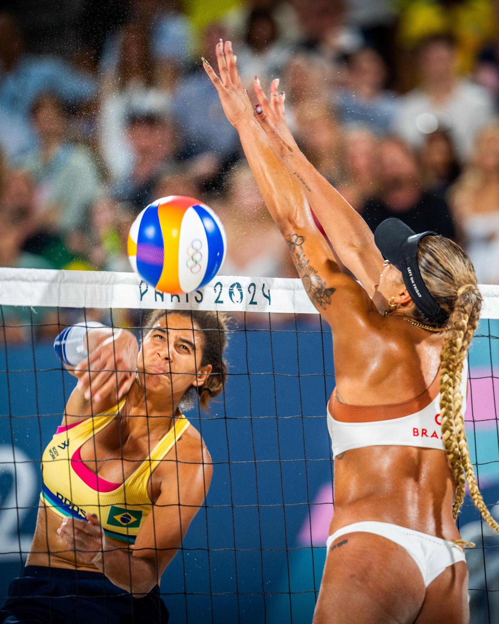 $!Ana Patrícia y Duda recuperan el oro en voleibol playa femenino para Brasil después de 28 años