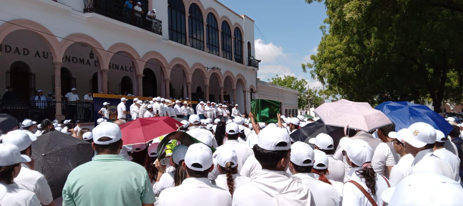 $!UAS muestra ‘músculo’ con mega contingente en marcha por el Día del Trabajo