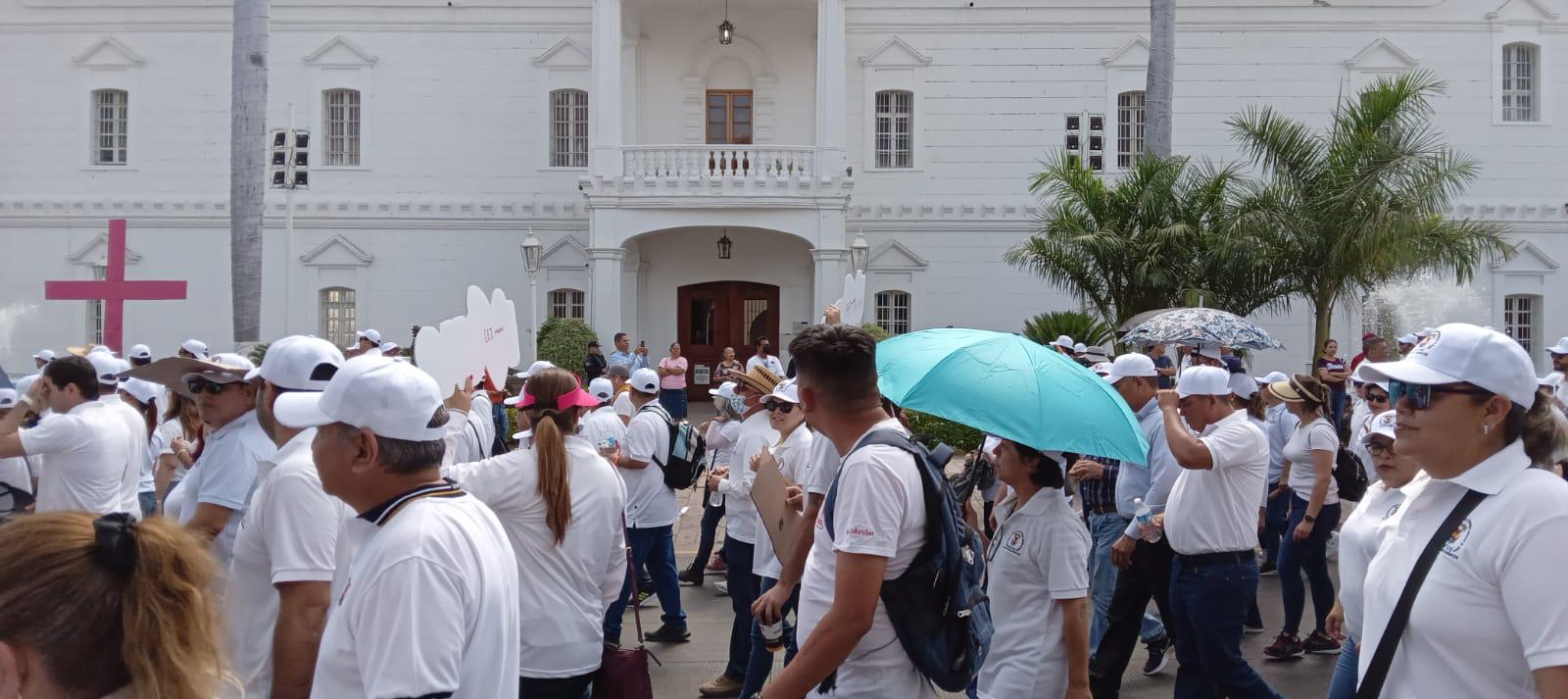 $!UAS muestra ‘músculo’ con mega contingente en marcha por el Día del Trabajo