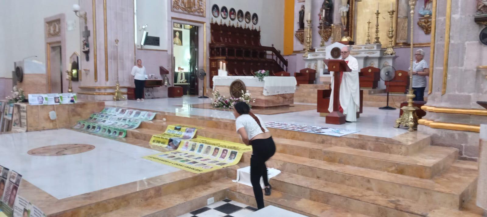 $!Colectivos de búsqueda de desaparecidos piden consuelo y esperanza en misa en la Catedral de Culiacán