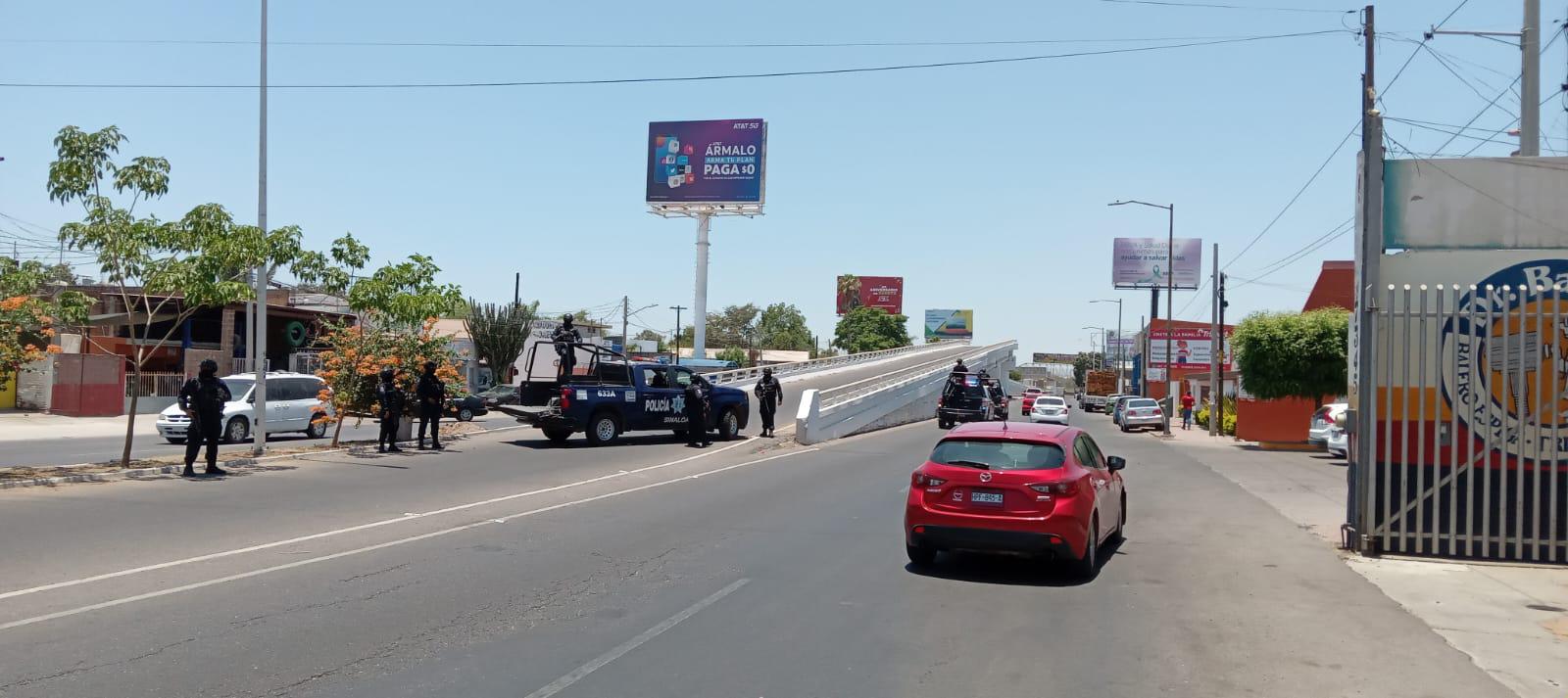 $!Mantienen policías bloqueos en la ‘Maquío’, Gas Valle y Las Torres en Culiacán, por productores