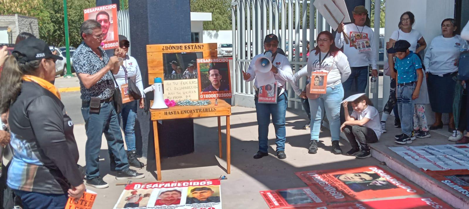 $!Madres de desaparecidos cambian festejo de 10 de mayo por marcha a la Fiscalía en Culiacán