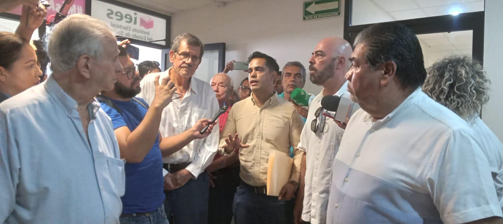 $!Piden ciudadanos al IEES iniciar revocación de mandato del Gobernador de Sinaloa