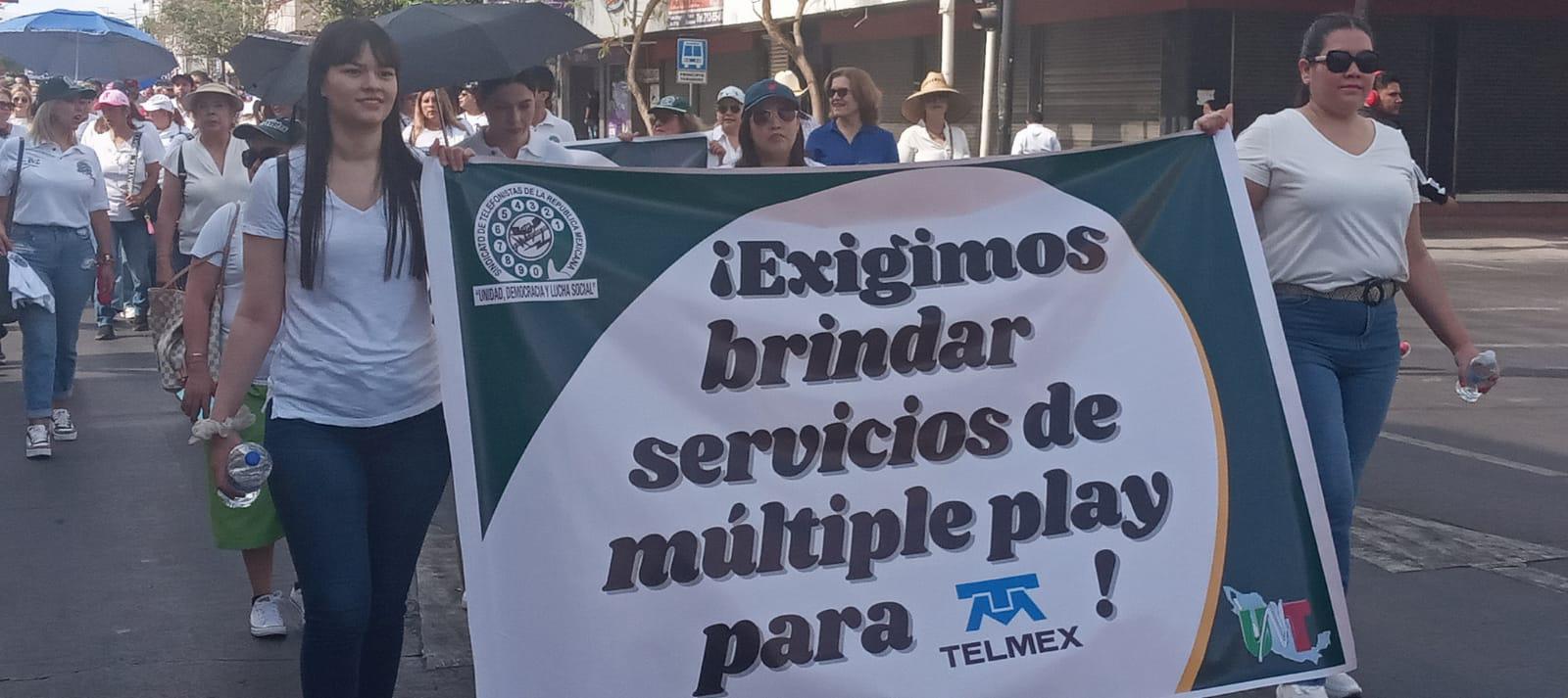 $!Marchan en Culiacán en conmemoración del Día del Trabajo