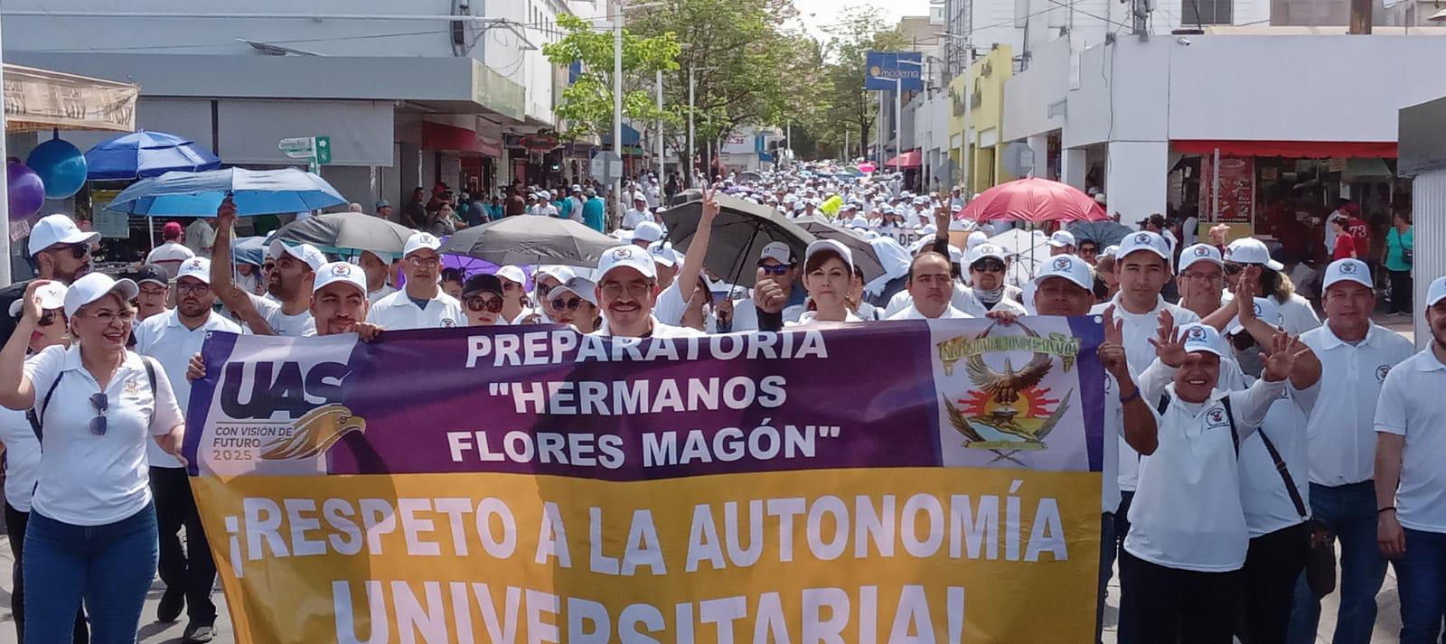 $!UAS muestra ‘músculo’ con mega contingente en marcha por el Día del Trabajo