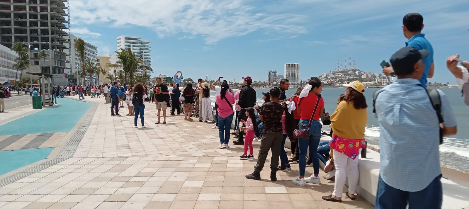 $!Cautiva y emociona el Eclipse Total de Sol a miles en Mazatlán