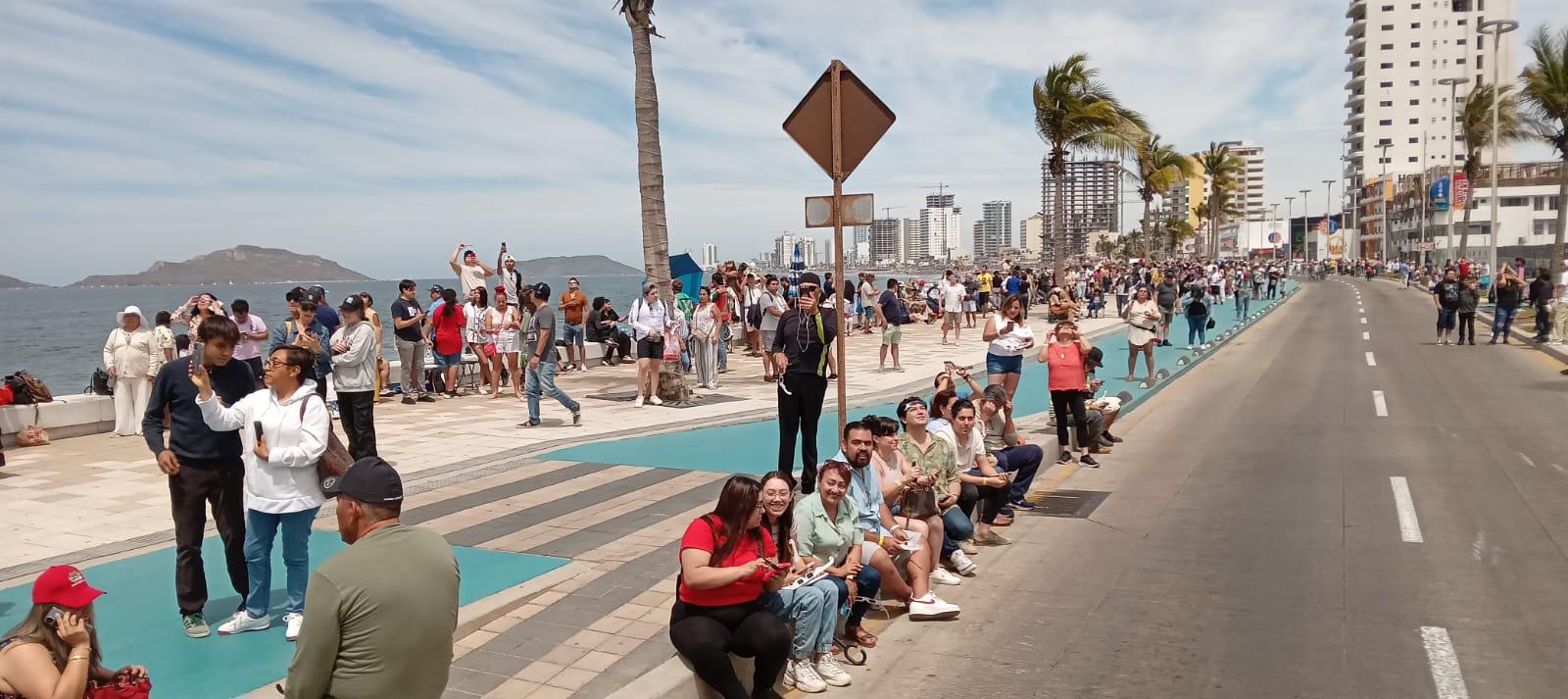 $!Cautiva y emociona el Eclipse Total de Sol a miles en Mazatlán