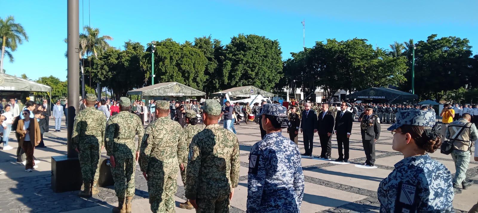 $!Con Izamiento de bandera Gobierno de Sinaloa conmemora aniversario 114 de la Revolución Mexicana