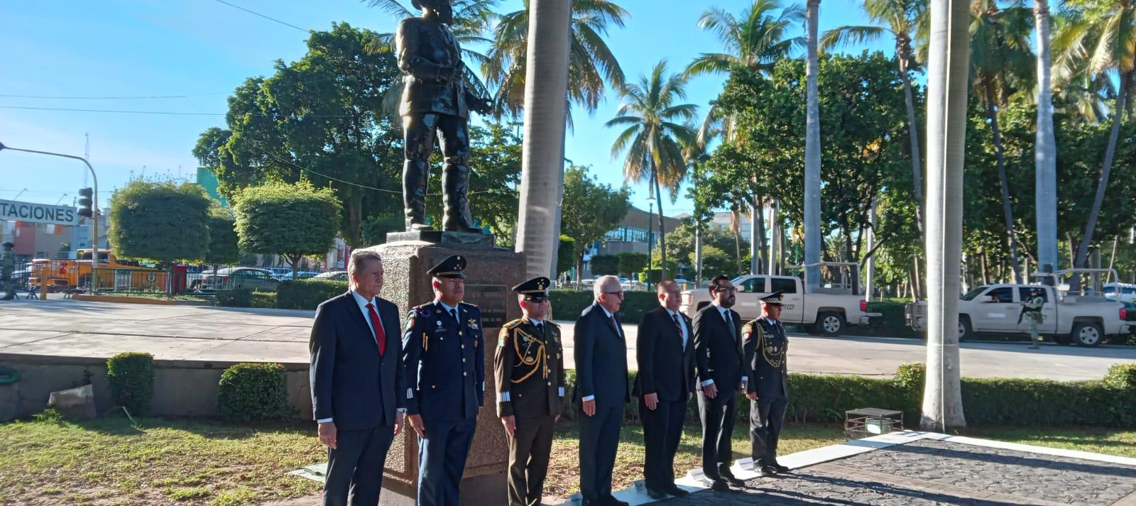 $!Con Izamiento de bandera Gobierno de Sinaloa conmemora aniversario 114 de la Revolución Mexicana