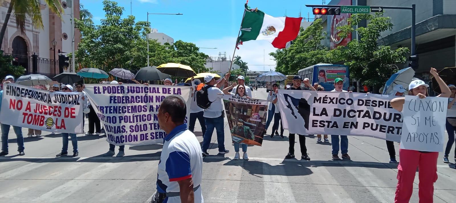 $!Por tercer día consecutivo, trabajadores del Poder Judicial en Culiacán proclaman rechazo a la reforma Judicial