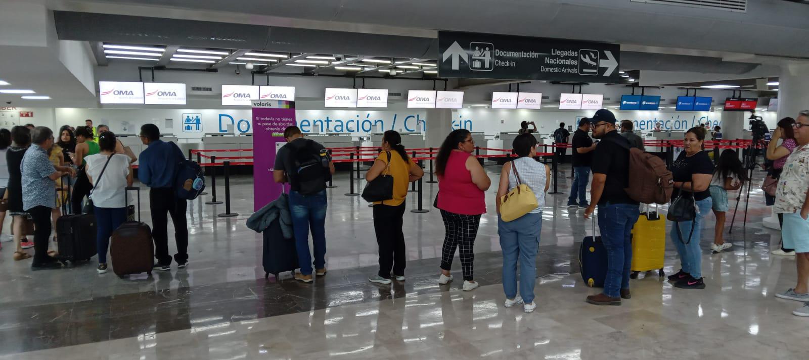 $!Reabren el Aeropuerto de Culiacán tras dos días de bloqueo