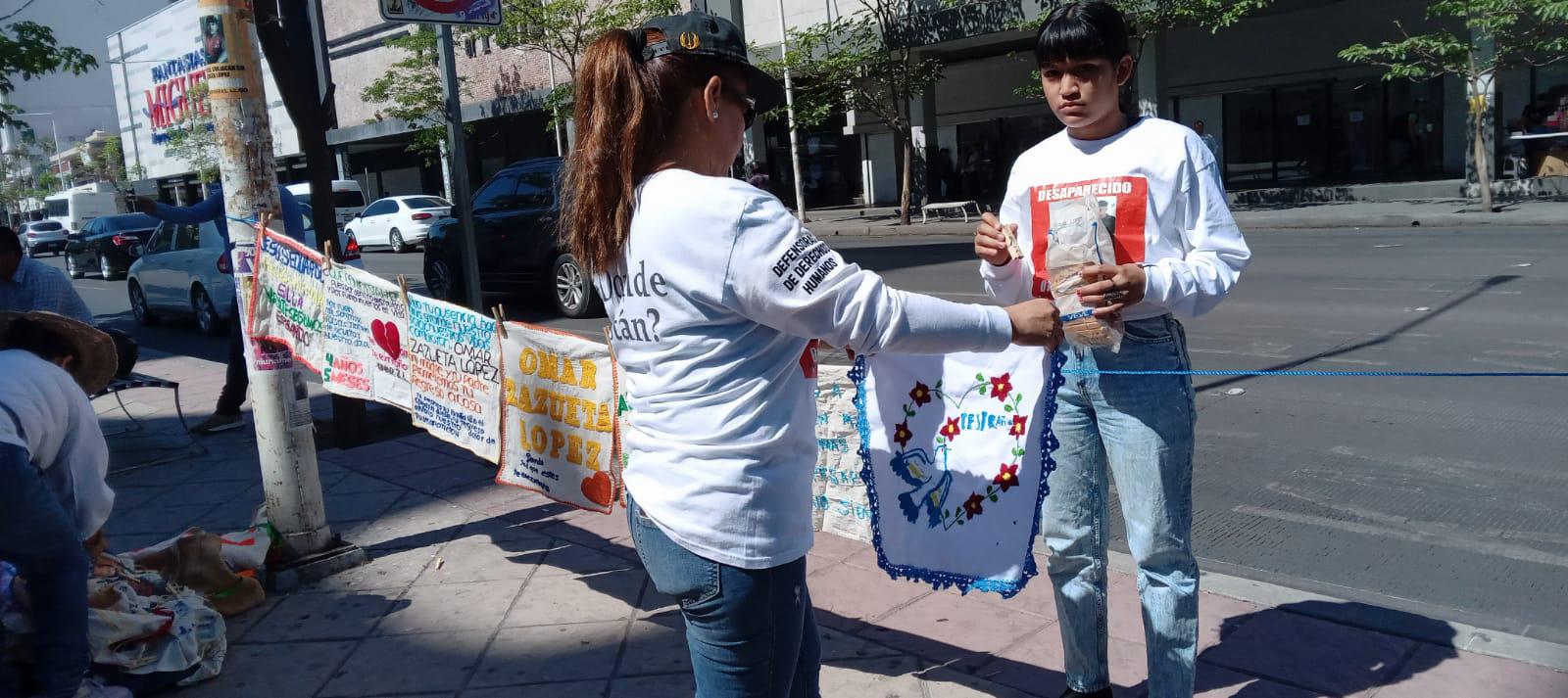 $!‘¿Y nuestros hijos dónde están?’; madres de desaparecidos marchan en Culiacán