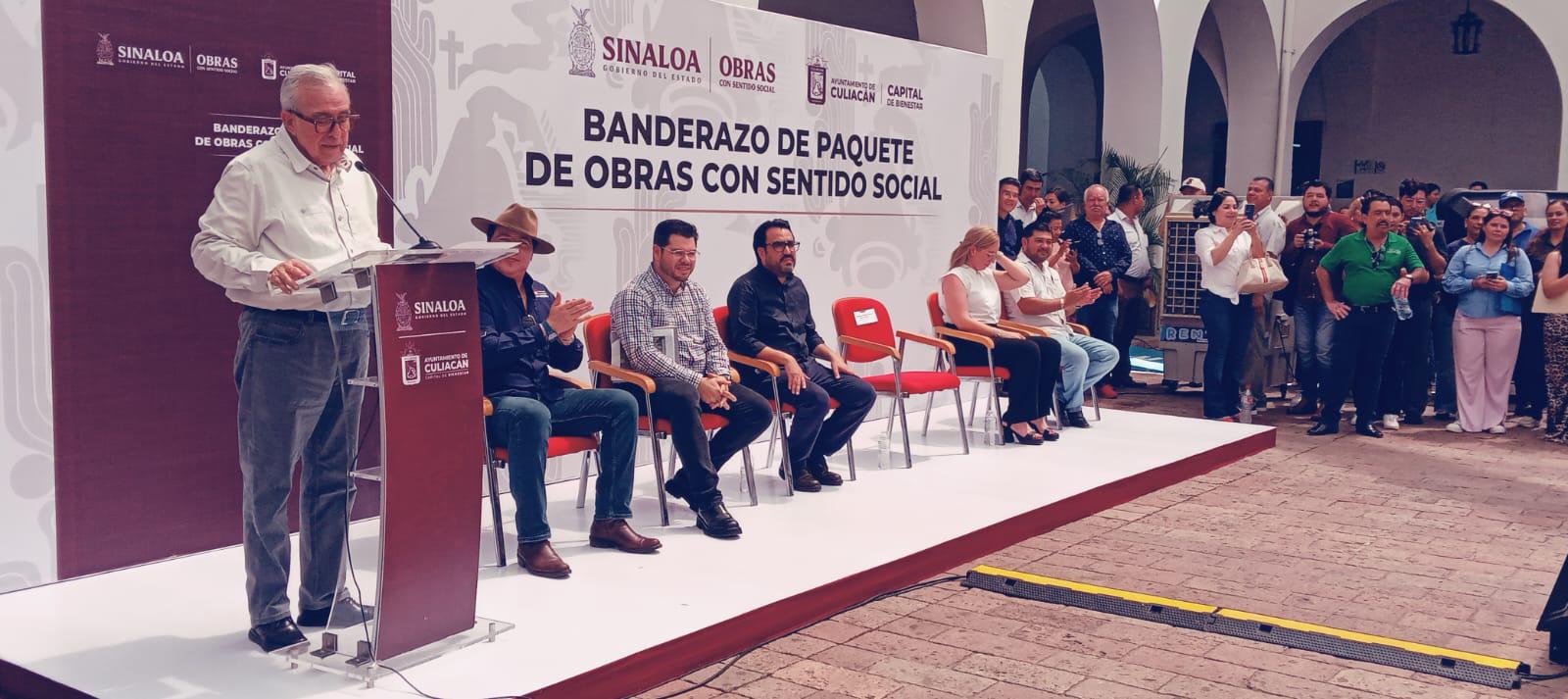 $!Rocha Moya y Juan De Dios Gámez dan banderazo a obras de pavimentación en Culiacán