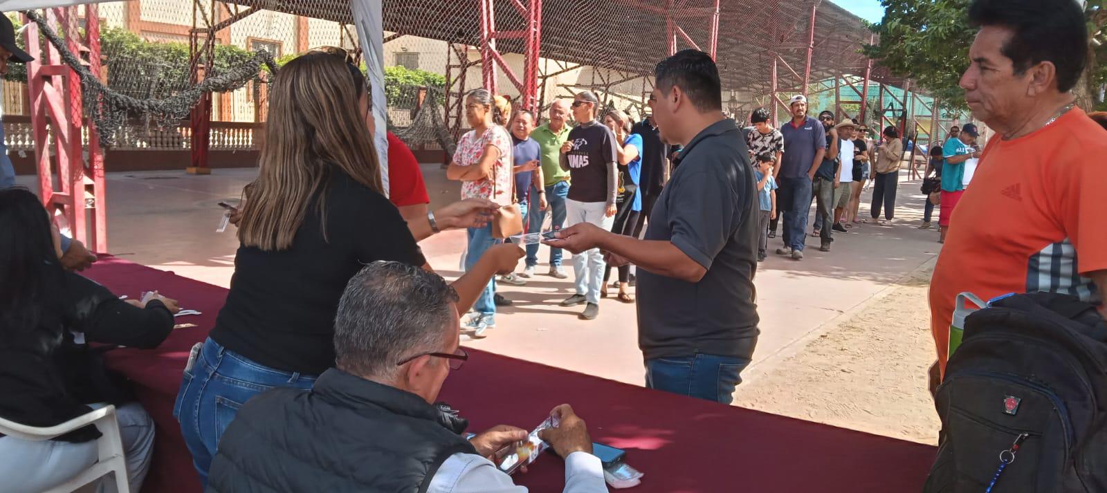 $!Con gran demanda inicia en Mazatlán reparto de lentes para ver eclipse solar