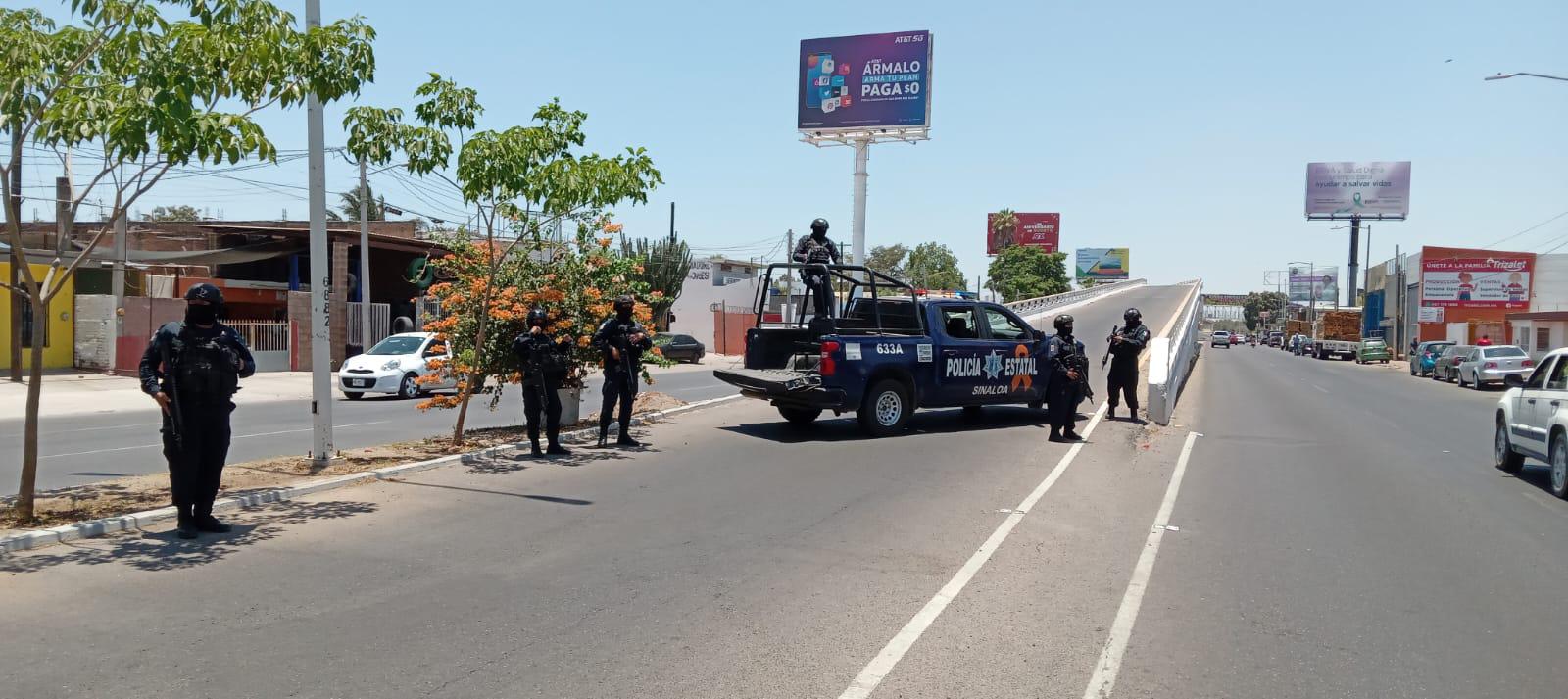 $!Mantienen policías bloqueos en la ‘Maquío’, Gas Valle y Las Torres en Culiacán, por productores