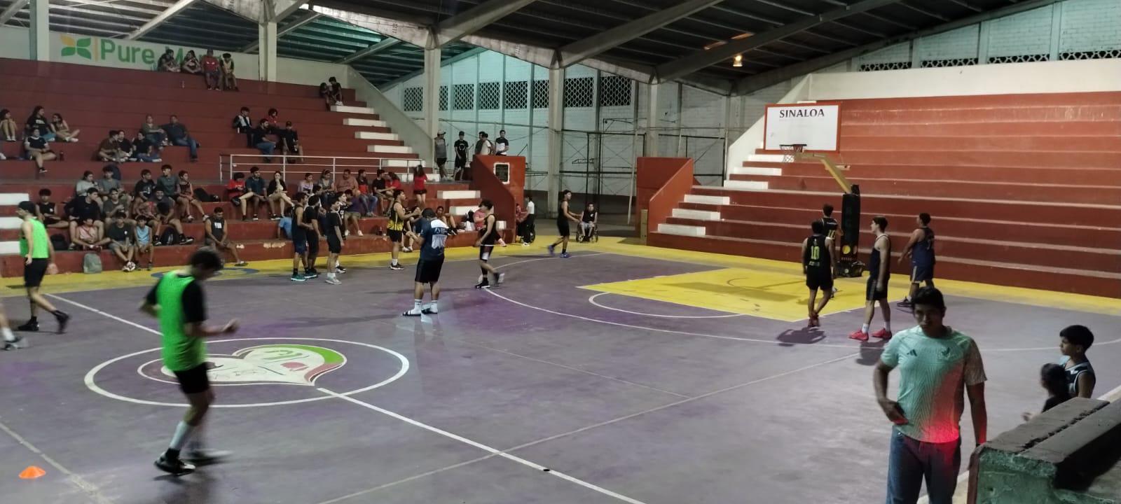 $!Piratas Basketball remonta y gana en Escuinapa