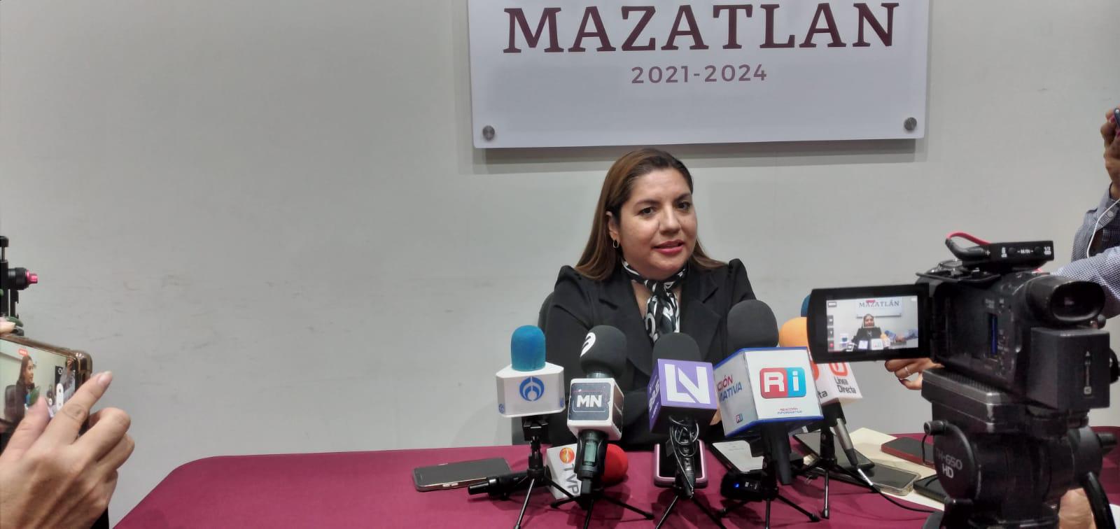 $!Renuncia Verenice Oleta a su cargo de Secretaria del Ayuntamiento de Mazatlán