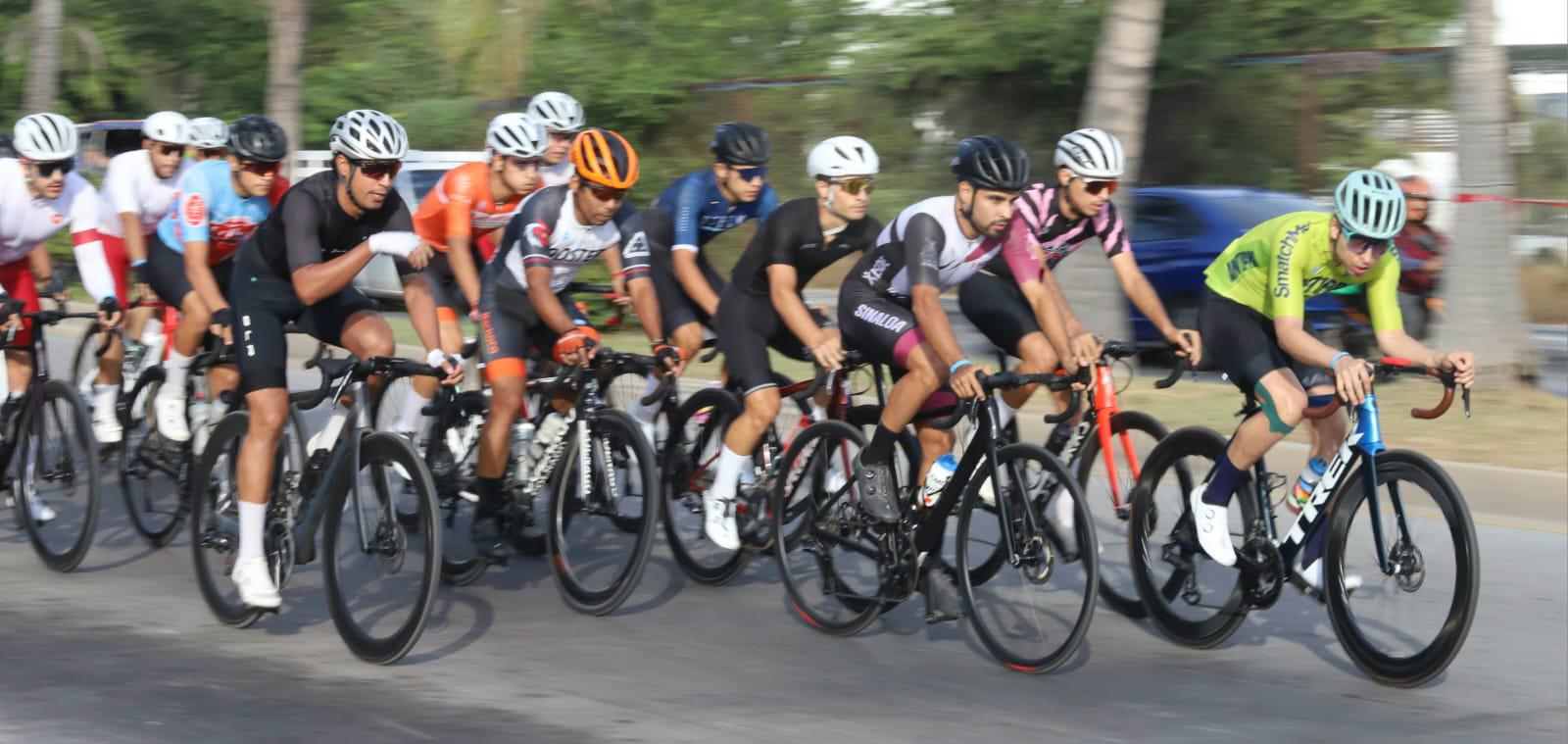 $!Pedalistas mazatlecos se adueñan de Copa Ciclotour