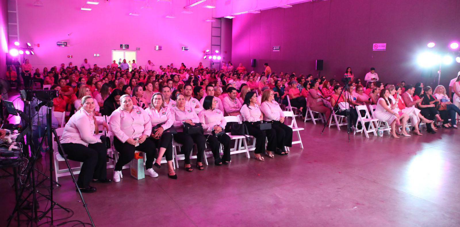 $!Imparte STASE conferencia sobre mitos y realidades del cáncer de mama