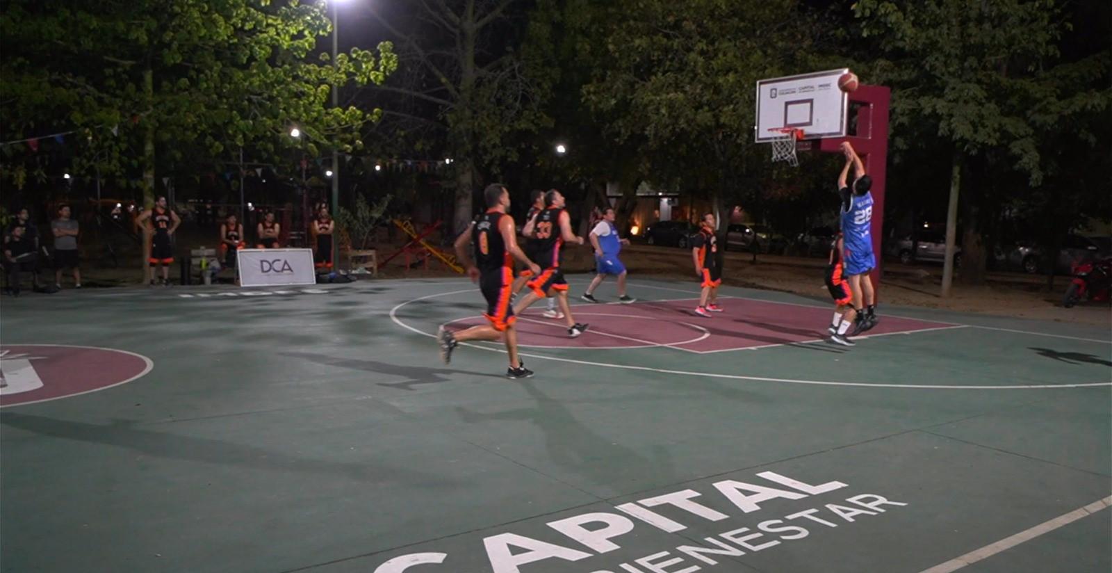 $!DCA y Estrella Roja, invictos y en la cima de la Liga de Baloncesto de La Campiña