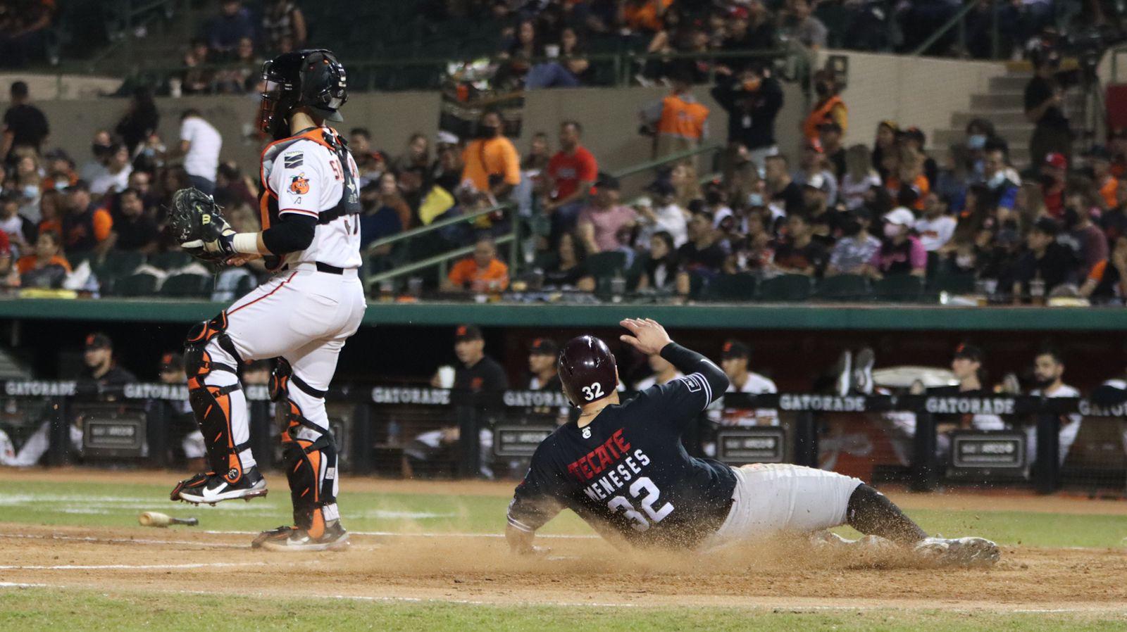 $!Agónica victoria de Tomateros de Culiacán en Hermosillo