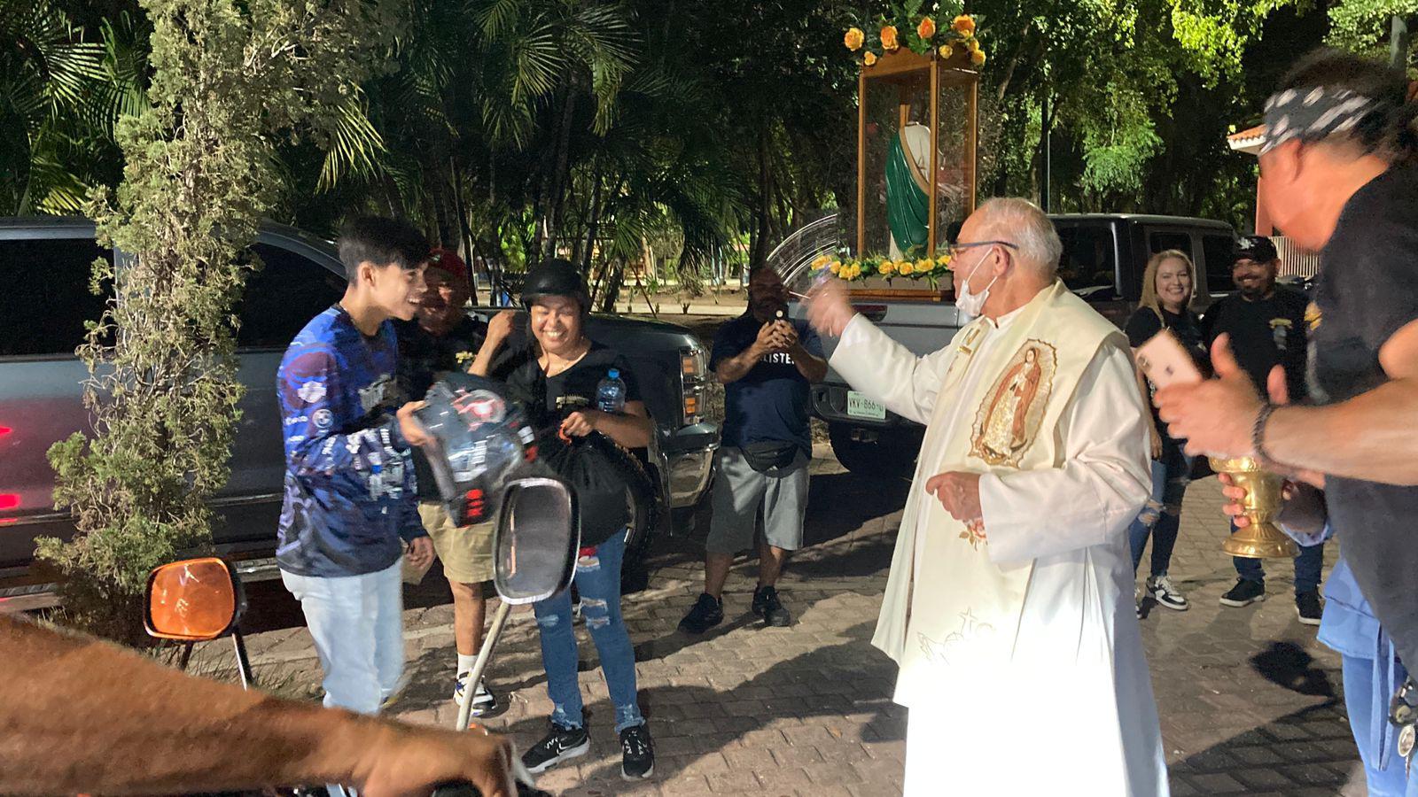 $!Motociclistas recorren Mazatlán en la Moto-Peregrinación en honor a San Judas Tadeo