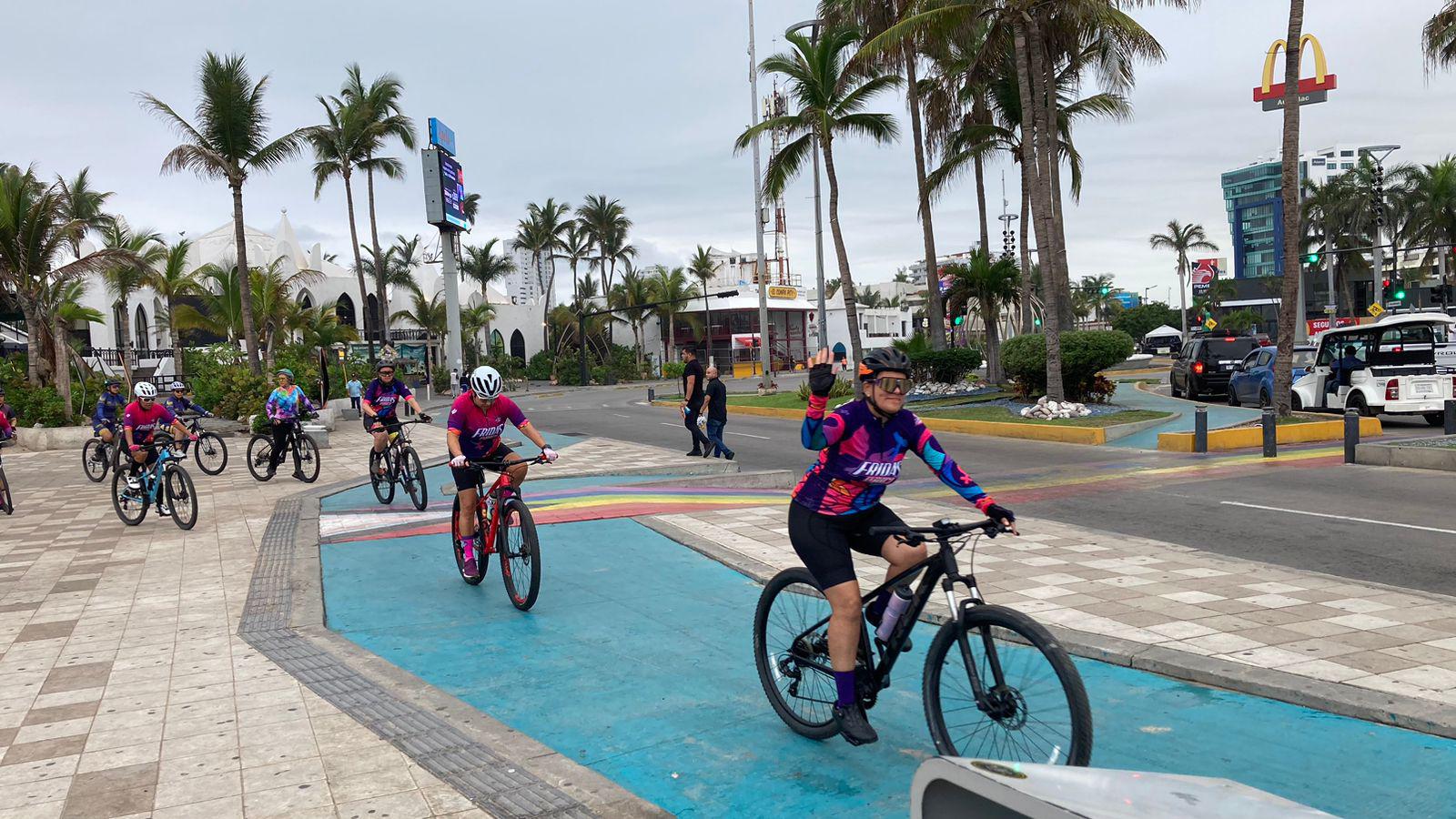 $!Mujeres mazatlecas se suman a la ‘Rodada de Morras para Morras’