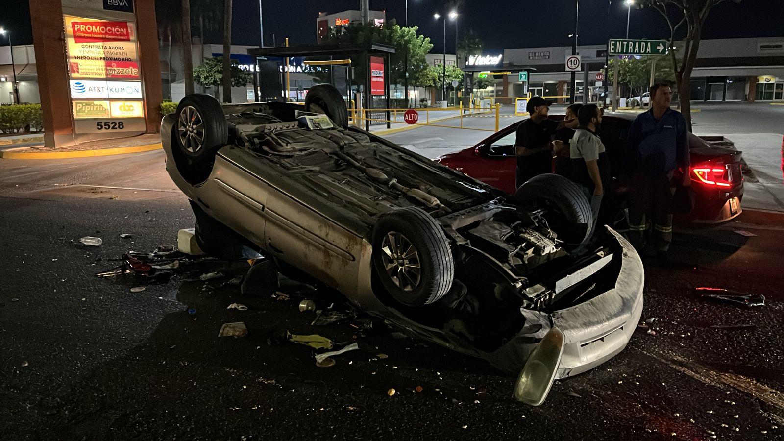 $!Aparatoso choque en puente de El Valle resulta en saldo blanco, en Culiacán