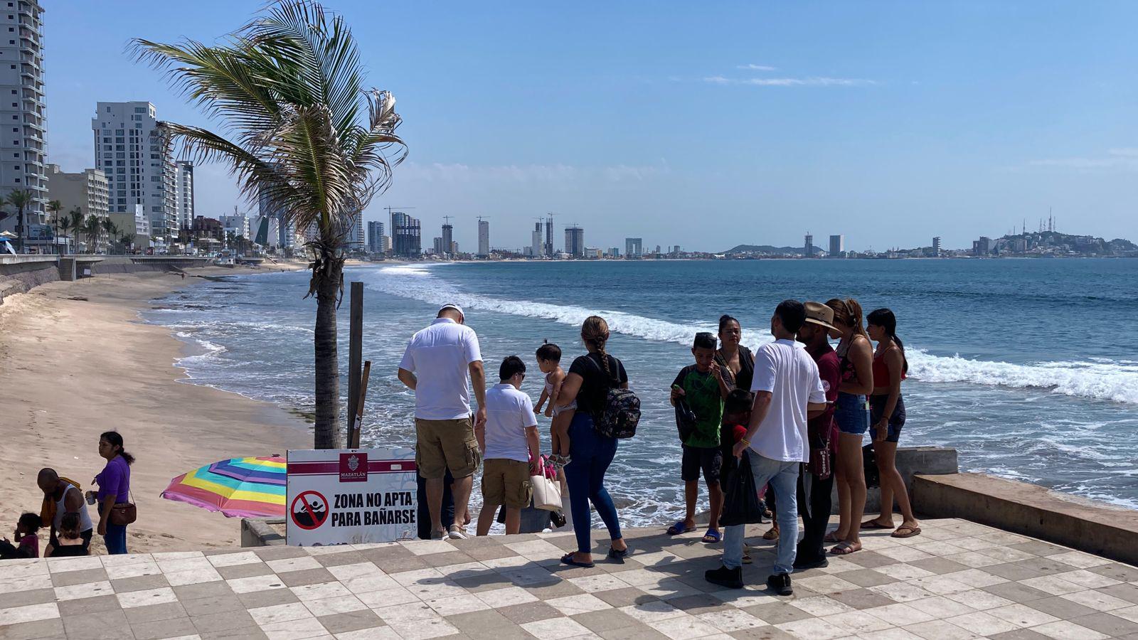 $!Aunque poco, Mazatlán se recupera en turismo en el primer fin de semana de octubre