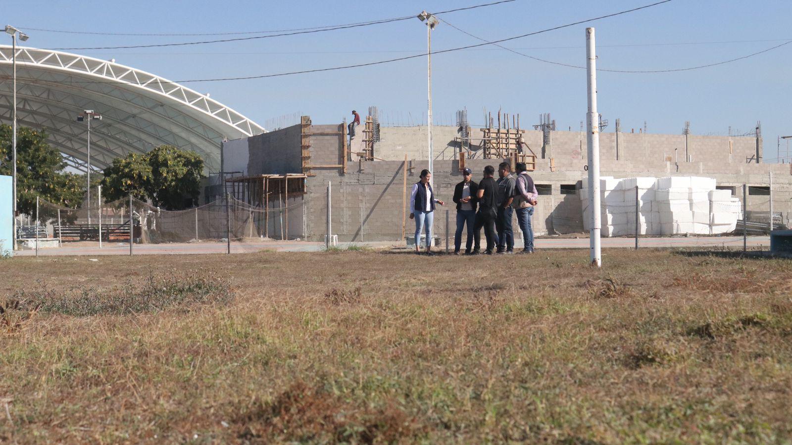 $!Inicia rehabilitación de canchas de voleibol de playa en Unidad Sahop