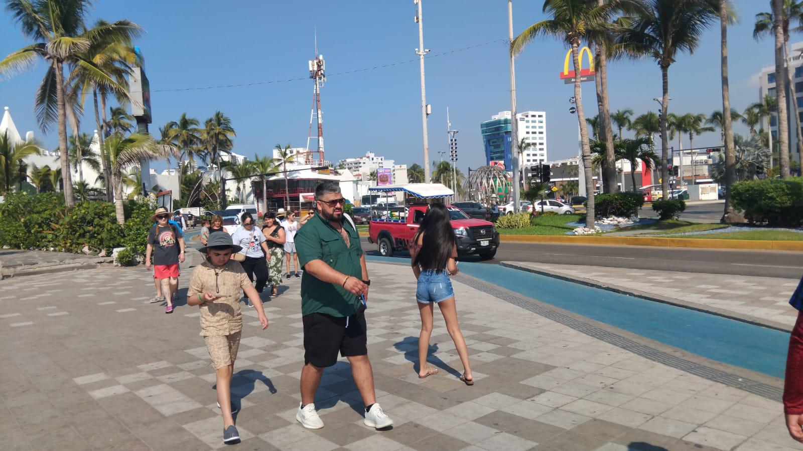 $!’Es más lo que dice en redes que lo que realmente pasa’, dicen turistas sobre Mazatlán