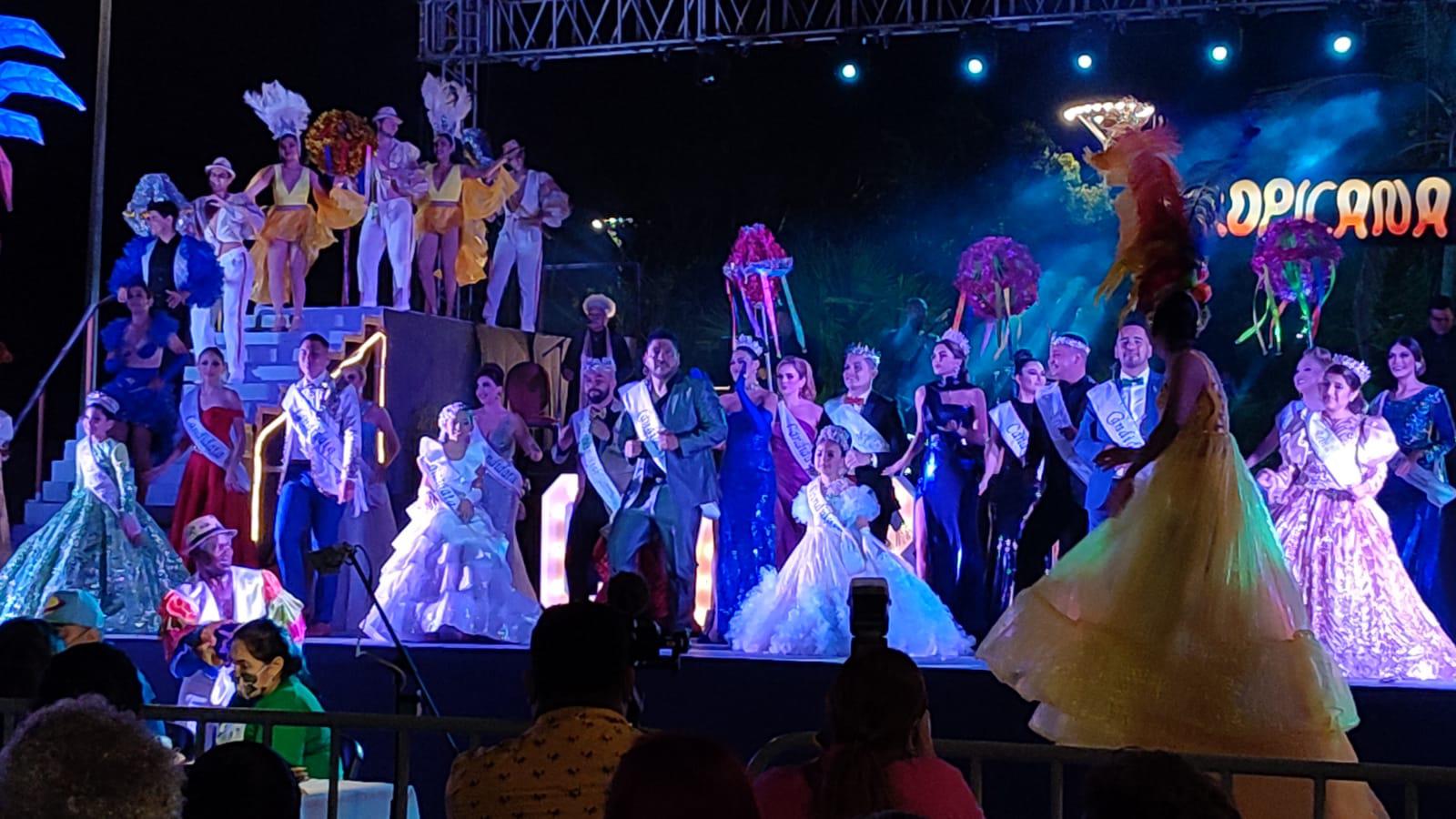 $!Obed, nuevo Rey del Carnaval de Mazatlán; Scarleth, Reina Infantil