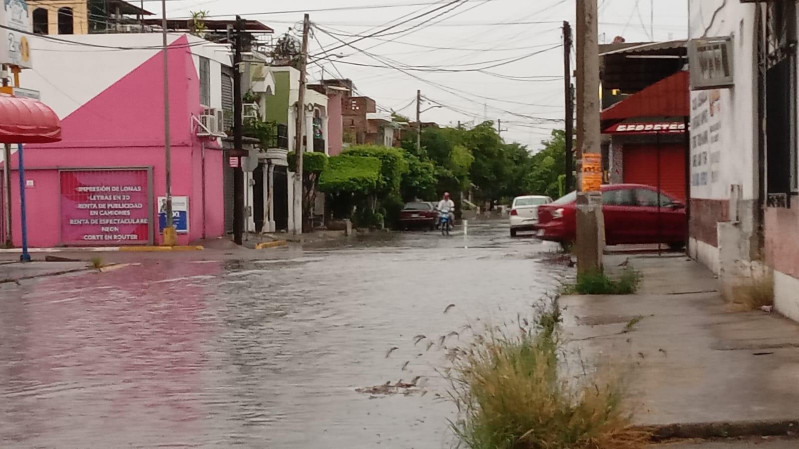 $!Provoca apagones y encharcamientos tormenta registrada en Mazatlán