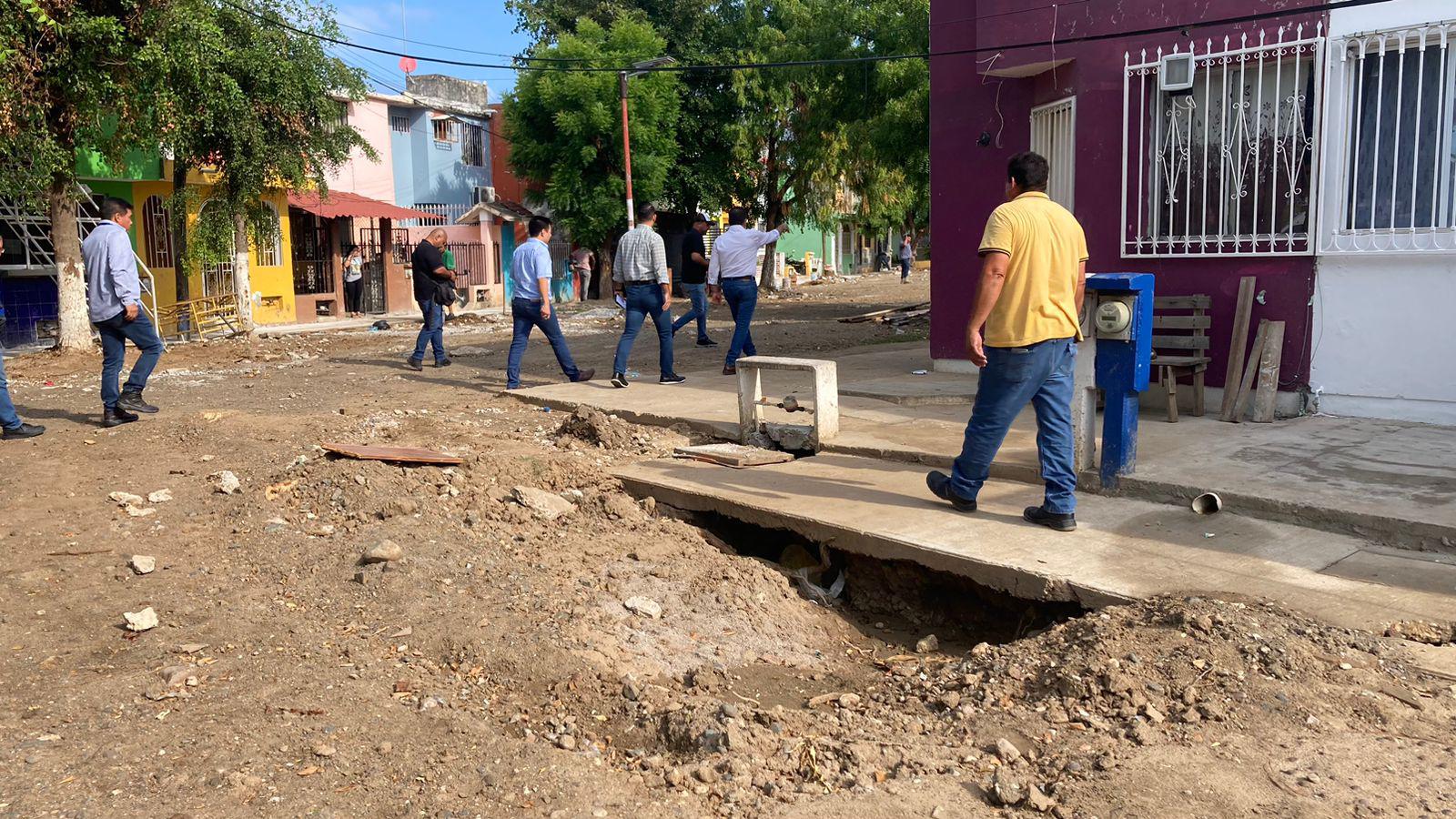 $!Supervisa Alcalde las obras de drenaje en el Infonavit Alarcón