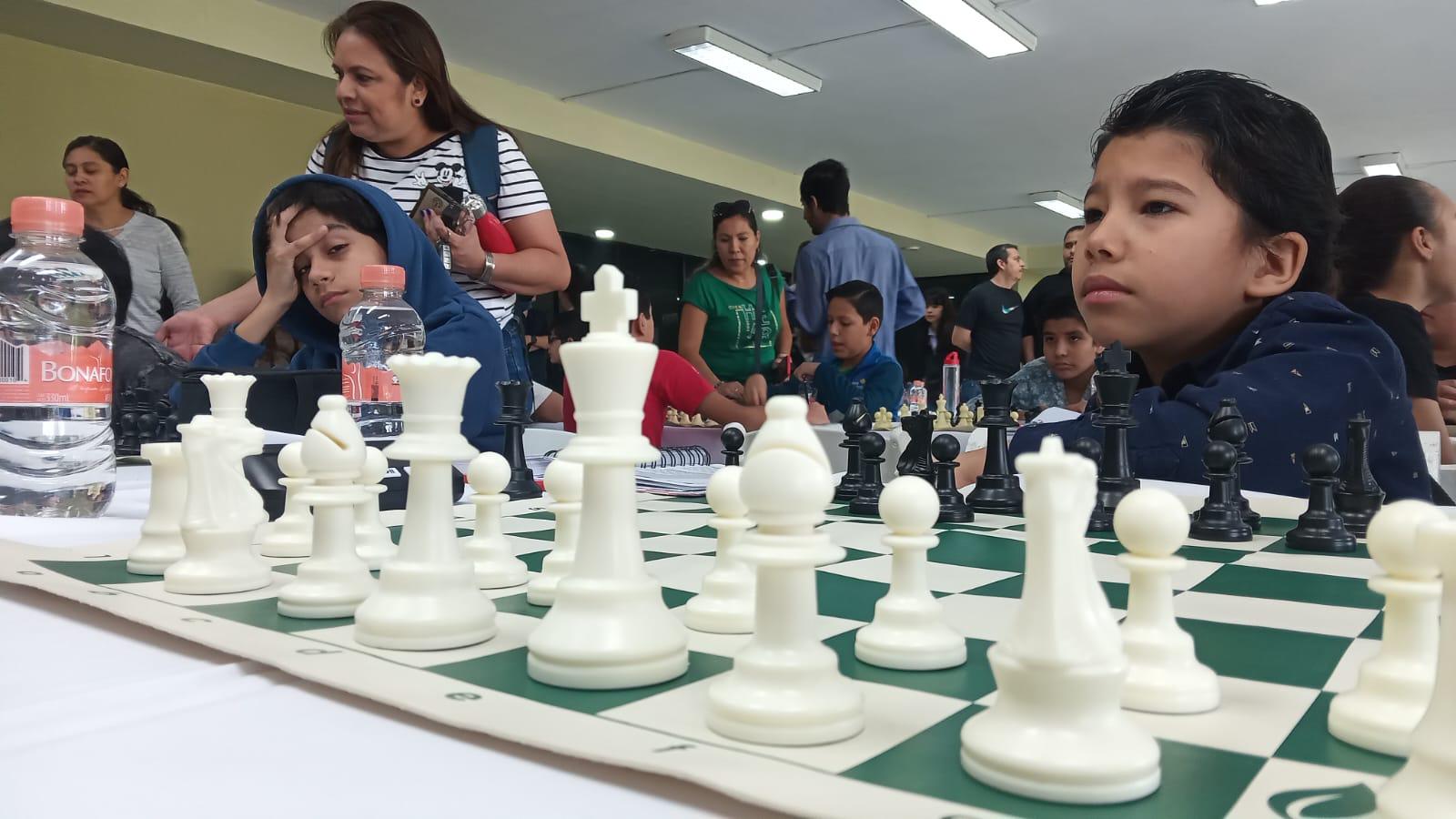 $!Inauguran la segunda edición del Torneo de Ajedrez Blanco y Negro en Yameto Café con Voz