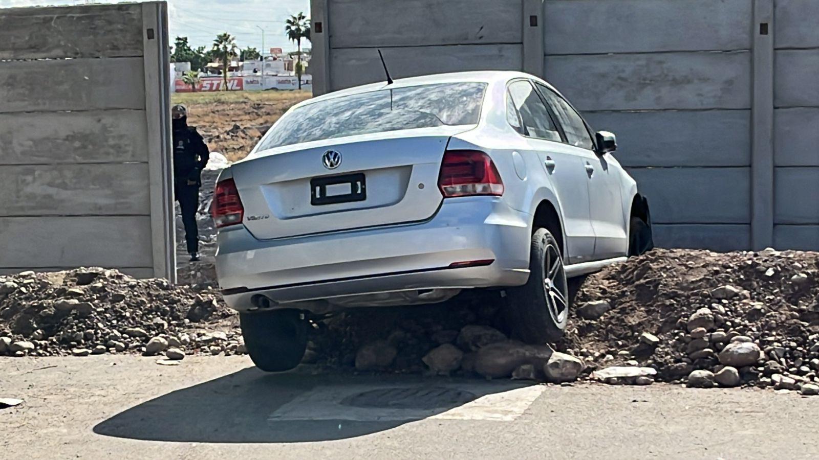 $!Hombres armados persiguen vehículo, lo balean y privan de la libertad al conductor, en Culiacán