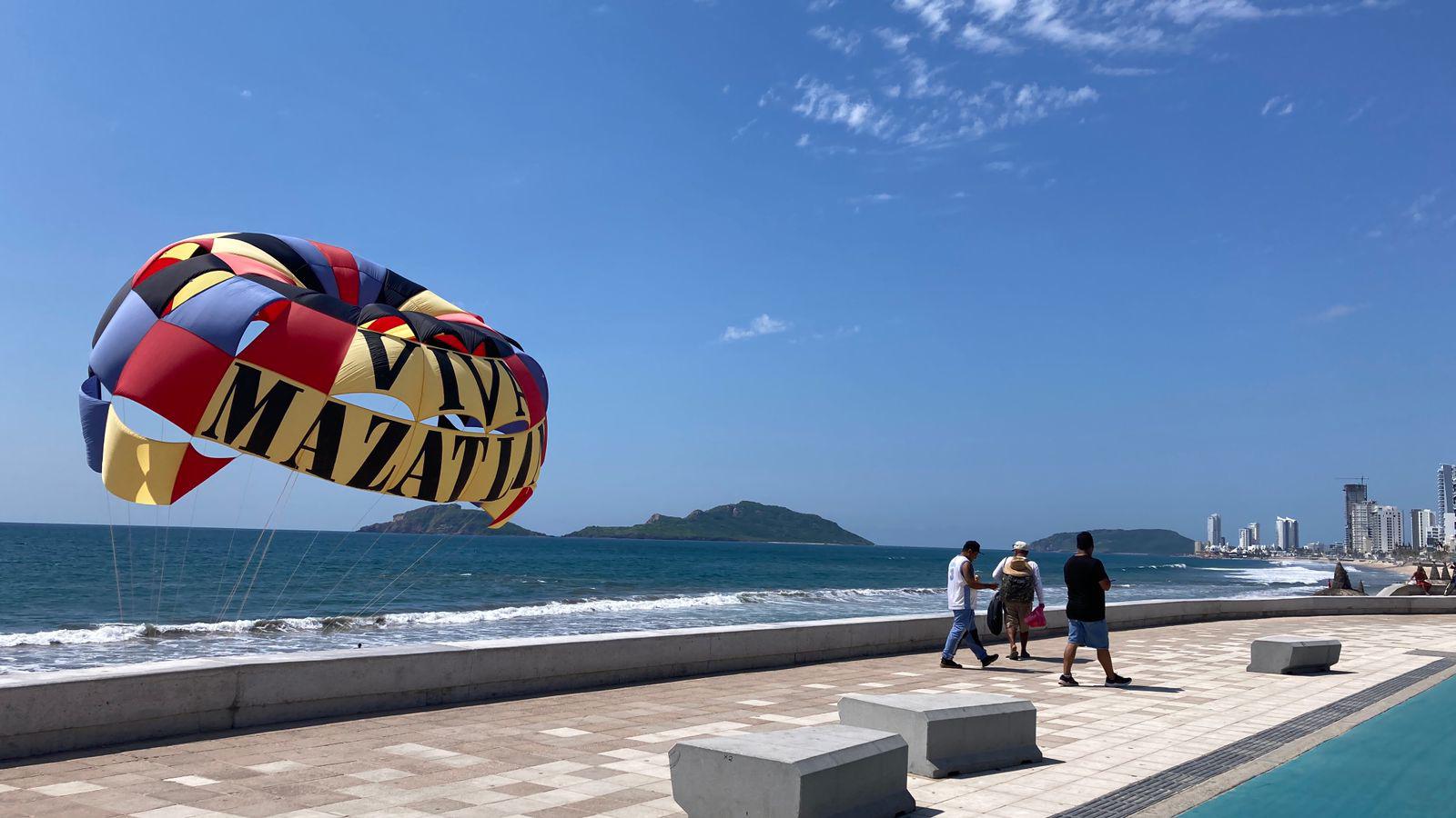 $!Aunque poco, Mazatlán se recupera en turismo en el primer fin de semana de octubre