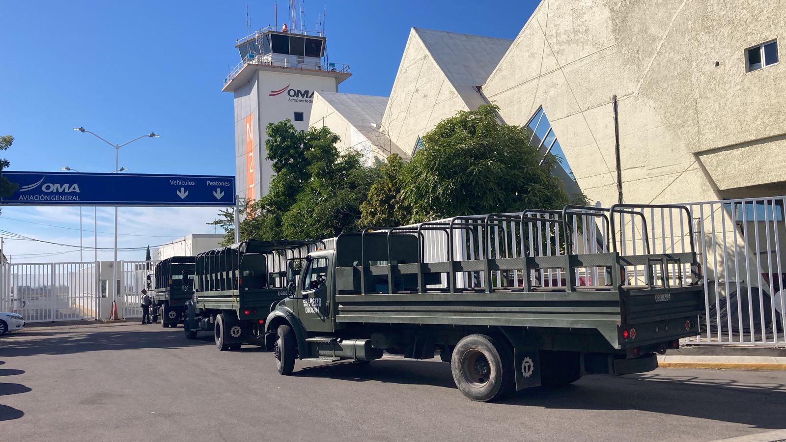 $!Arriban a Mazatlán 60 elementos de las Fuerzas Especiales del Ejército