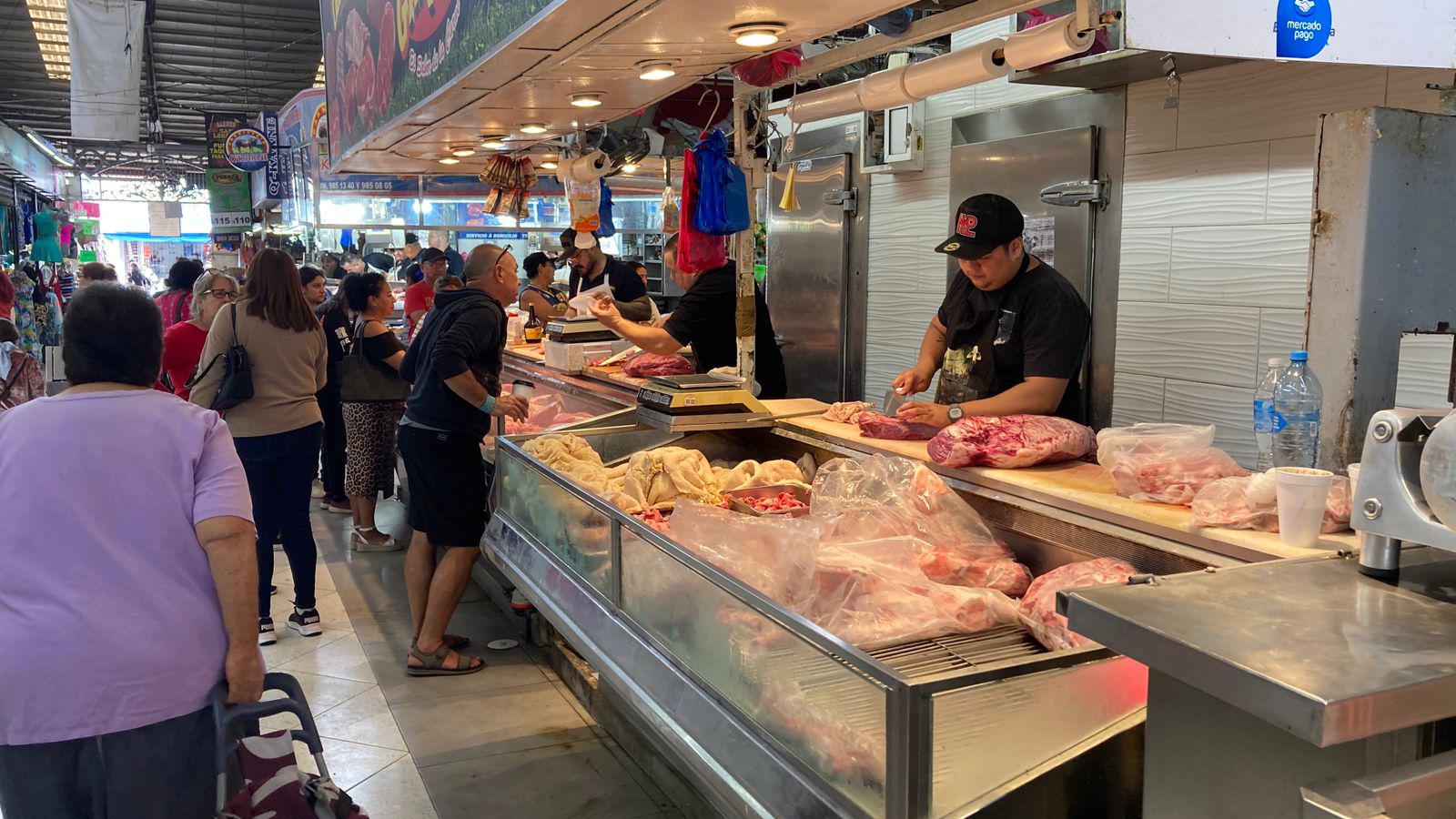 $!Lomo, pierna, carne, filetes de pescado y camarones, lo más buscado por los mazatlecos para la cena de Nochebuena