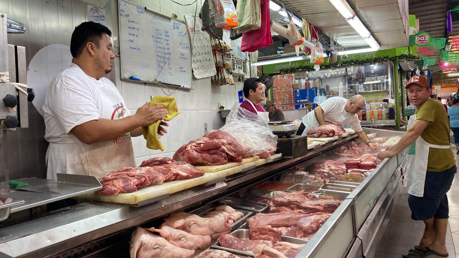 $!Lomo, pierna, carne, filetes de pescado y camarones, lo más buscado por los mazatlecos para la cena de Nochebuena