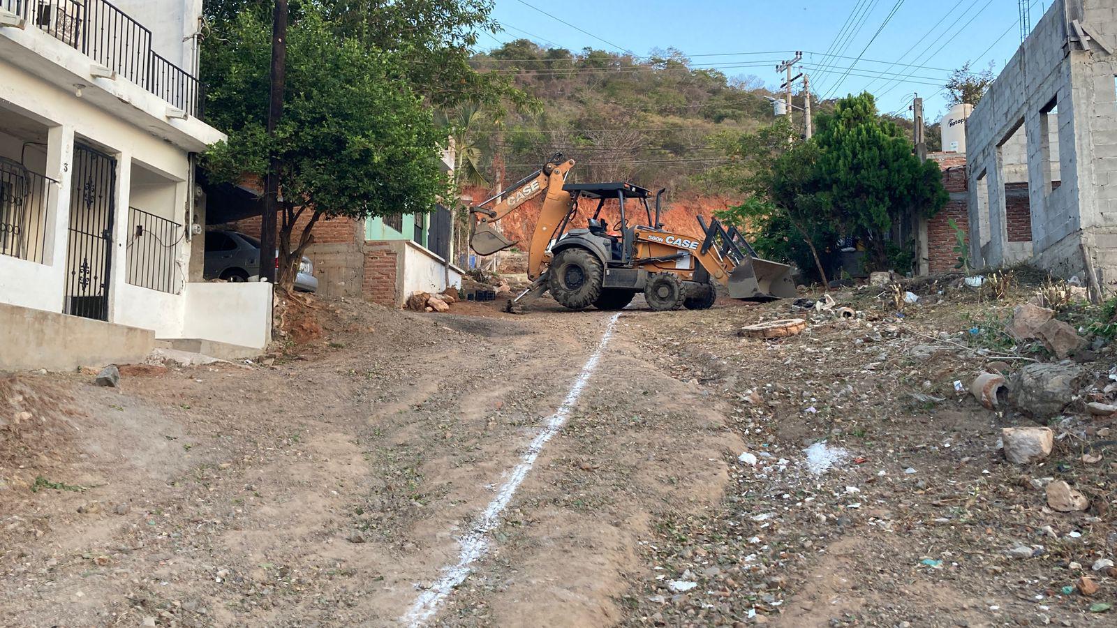 $!Arranca pavimentación en la calle Gansos de la Mazatlán I