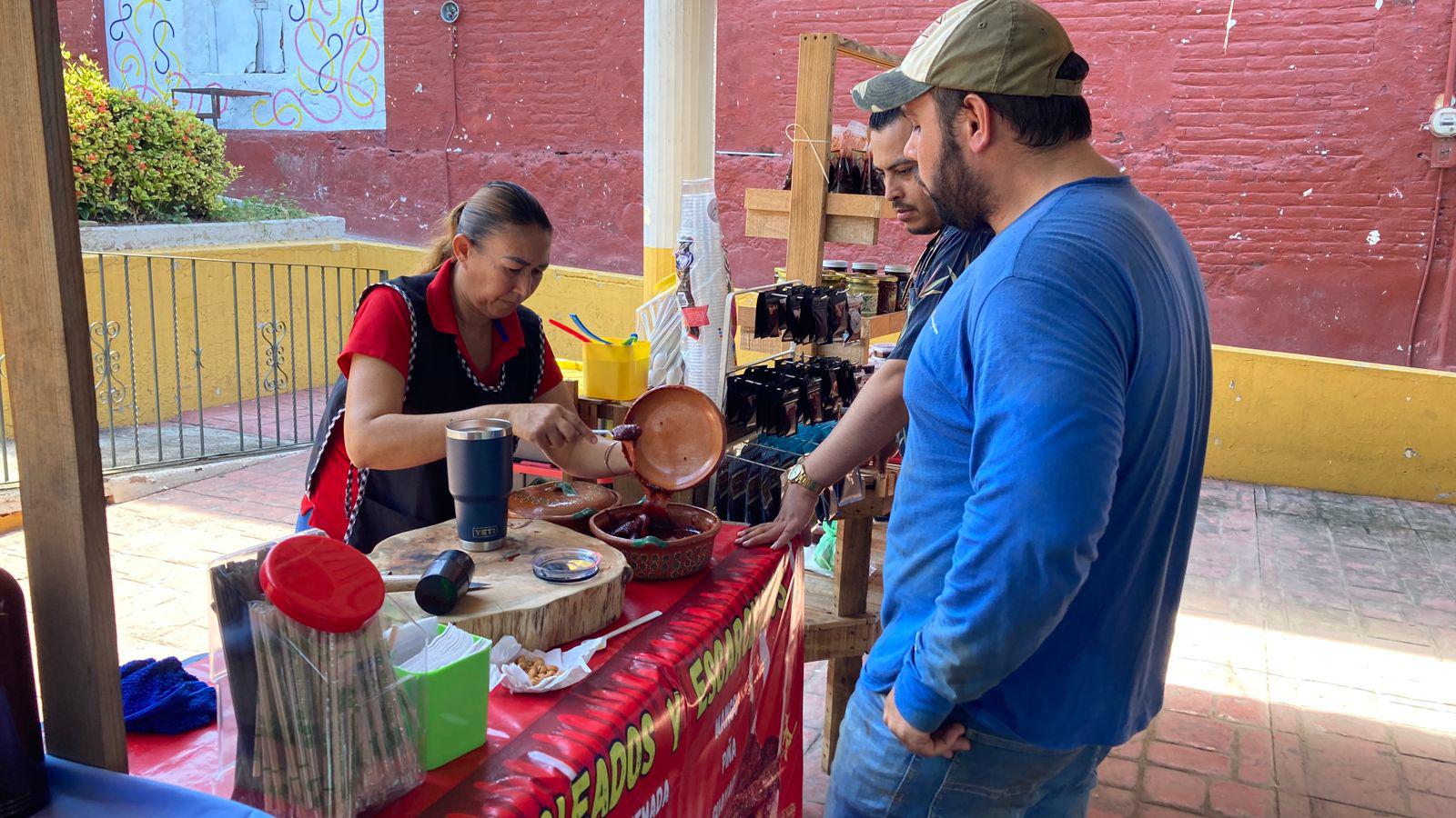 $!Celebran en La Noria el Día del Comerciante con colorida verbena en la plazuela del pueblo