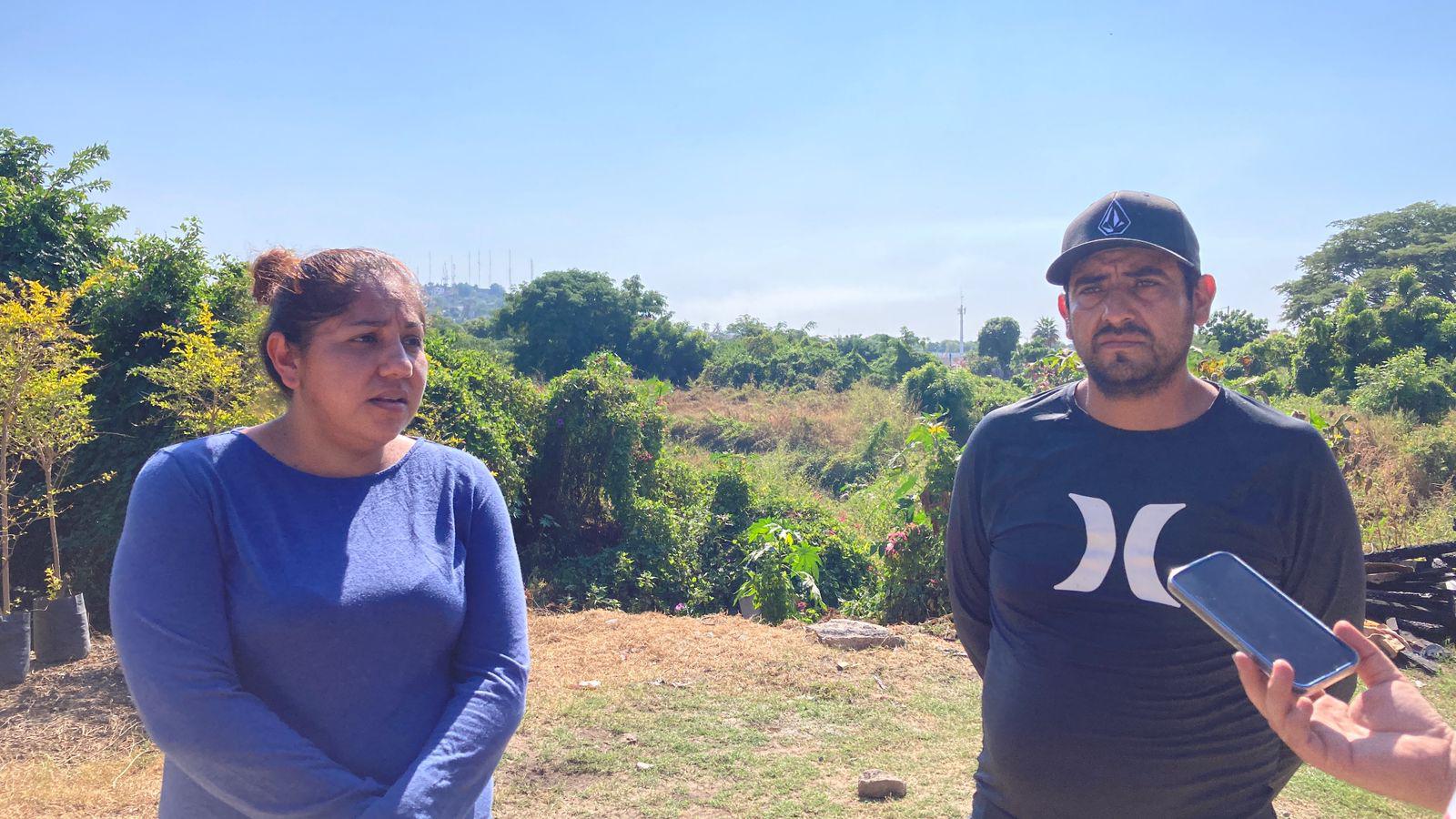 $!Familia pide apoyo tras perderlo todo en incendio en la invasión Bugambilias