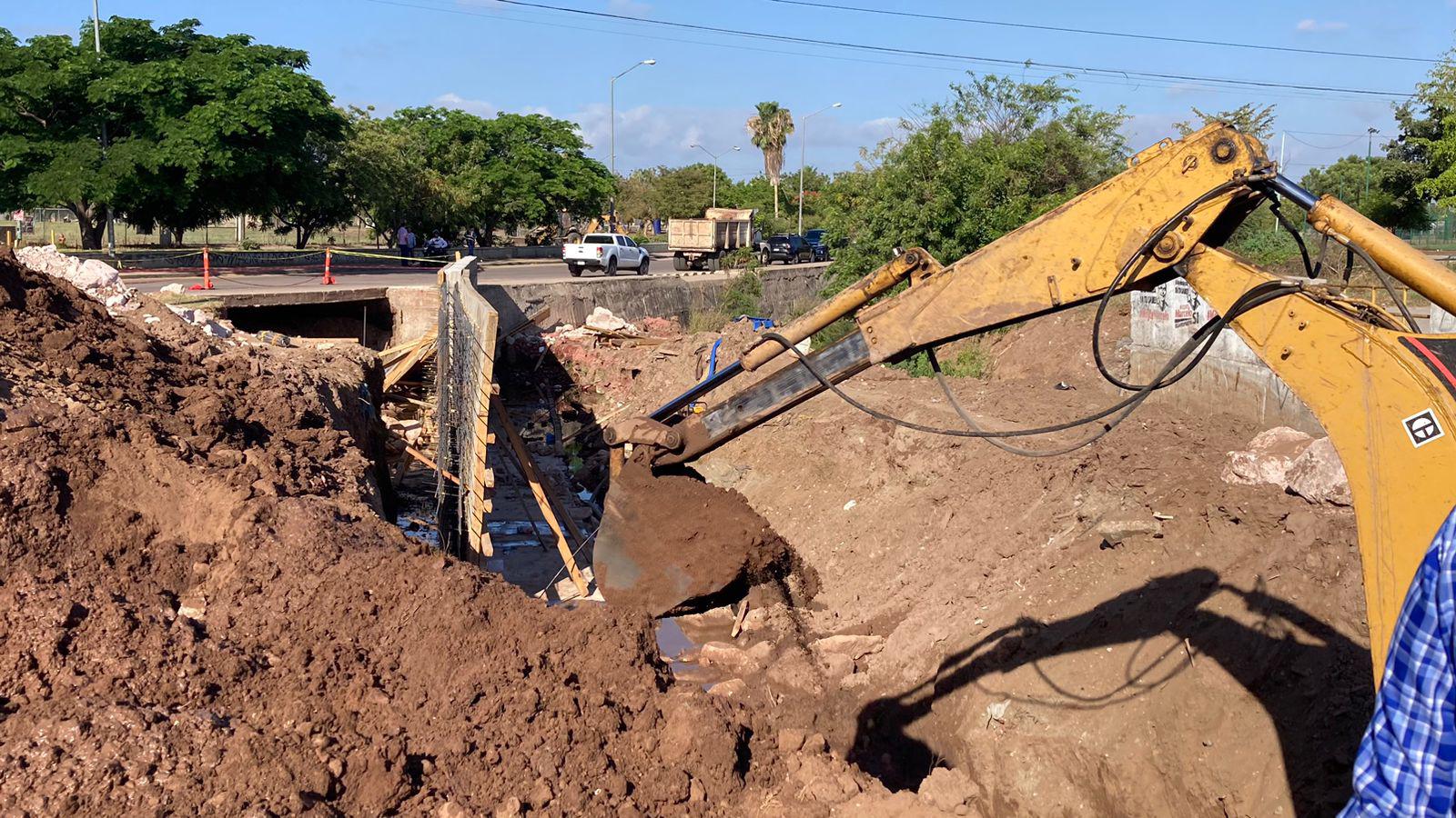 $!Rehabilitan, luego de 7 meses, canal de La Foresta, en Mazatlán