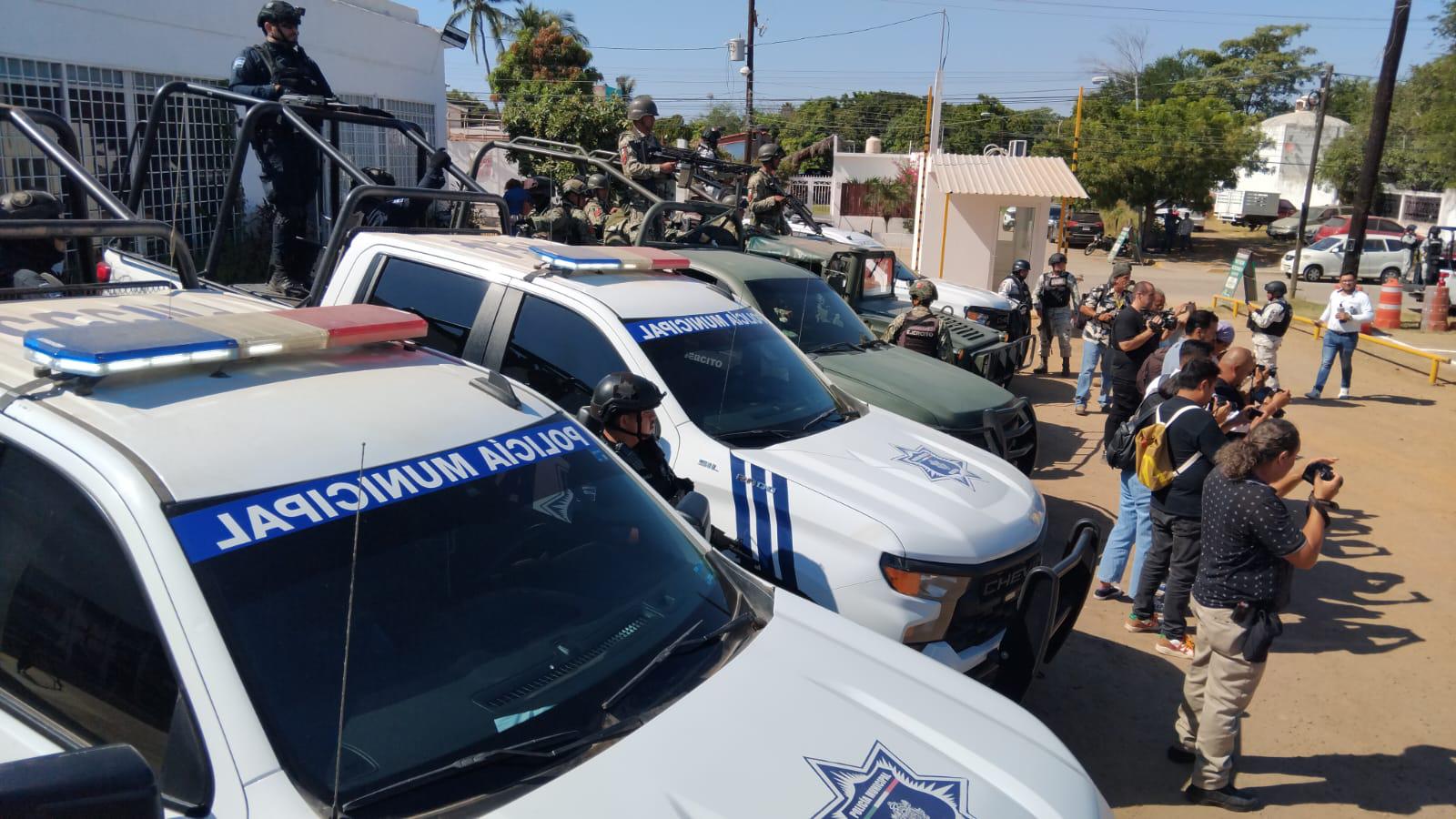 $!Fuerzas armadas y Policía Municipal despliegan operativo en Mazatlán tras enfrentamiento del domingo