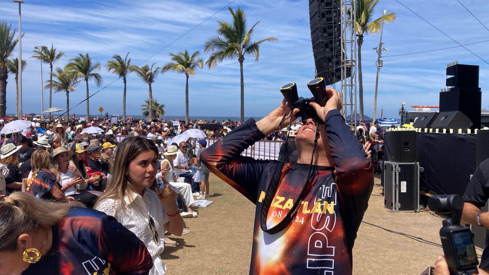 $!Cautiva y emociona el Eclipse Total de Sol a miles en Mazatlán