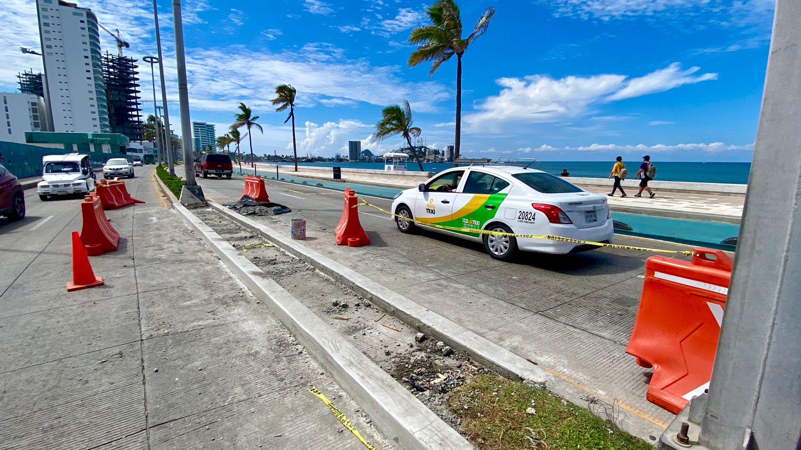 $!Cierra Ayuntamiento seis retornos en la Avenida del Mar; coloca jardineras