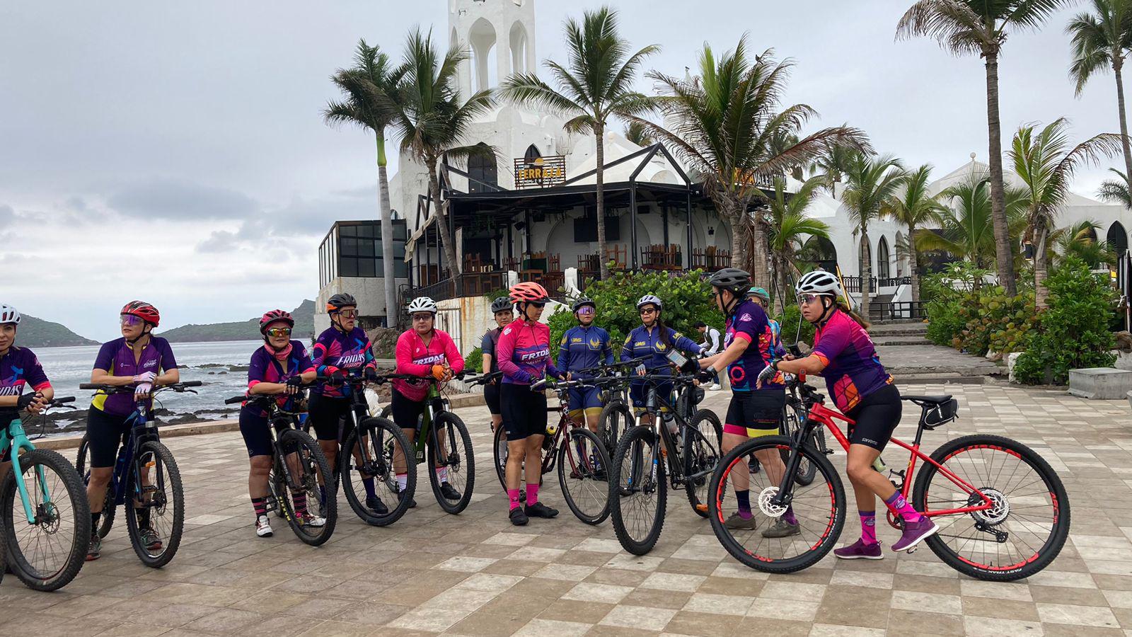 $!Mujeres mazatlecas se suman a la ‘Rodada de Morras para Morras’