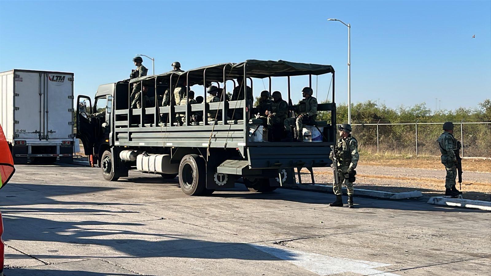 $!Arriban otros 300 elementos más de Fuerzas Especiales del Ejército a Culiacán