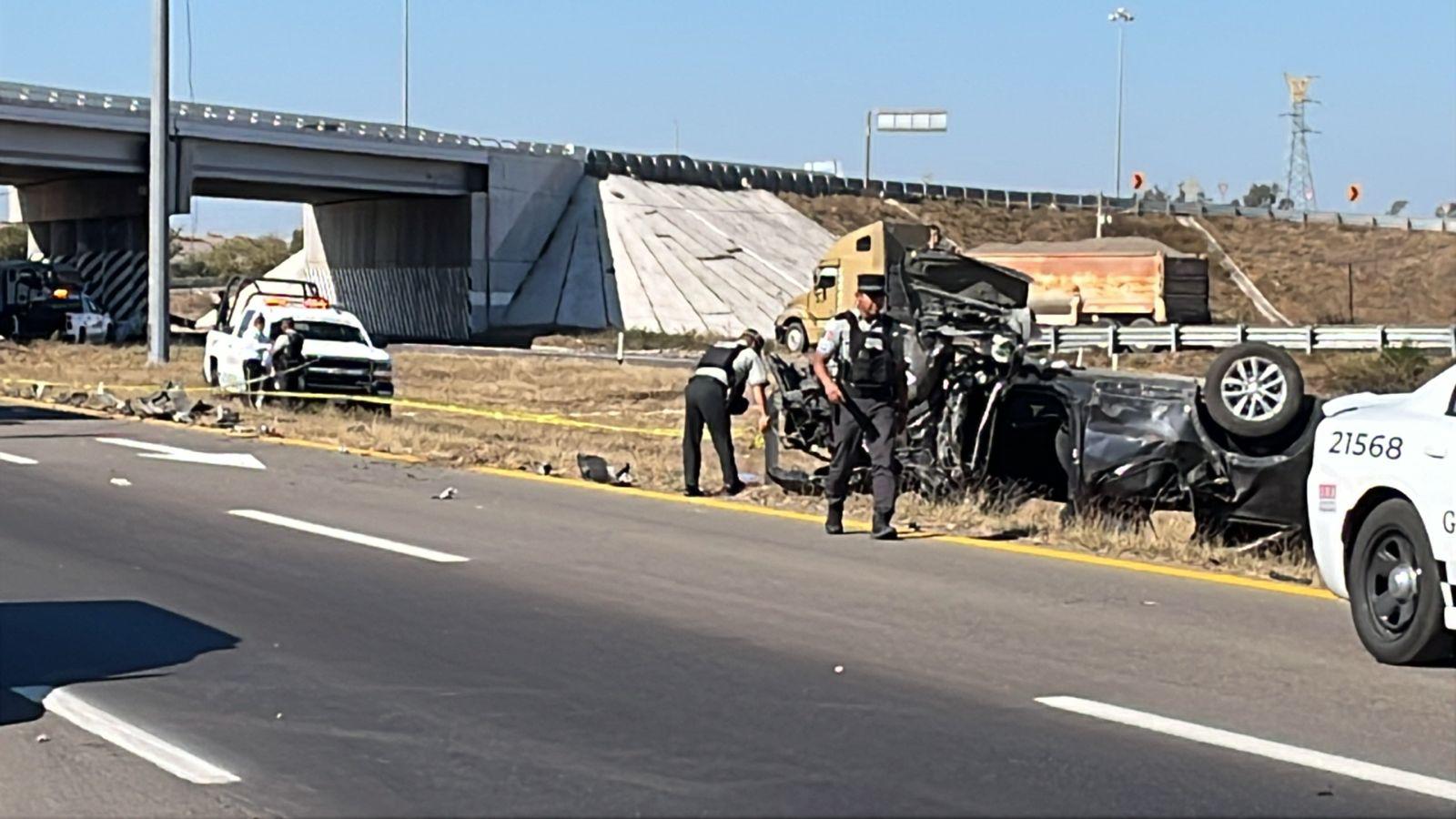 $!Mujer pierde la vida tras volcarse el auto enque viajaba en el trébol de Costa Rica